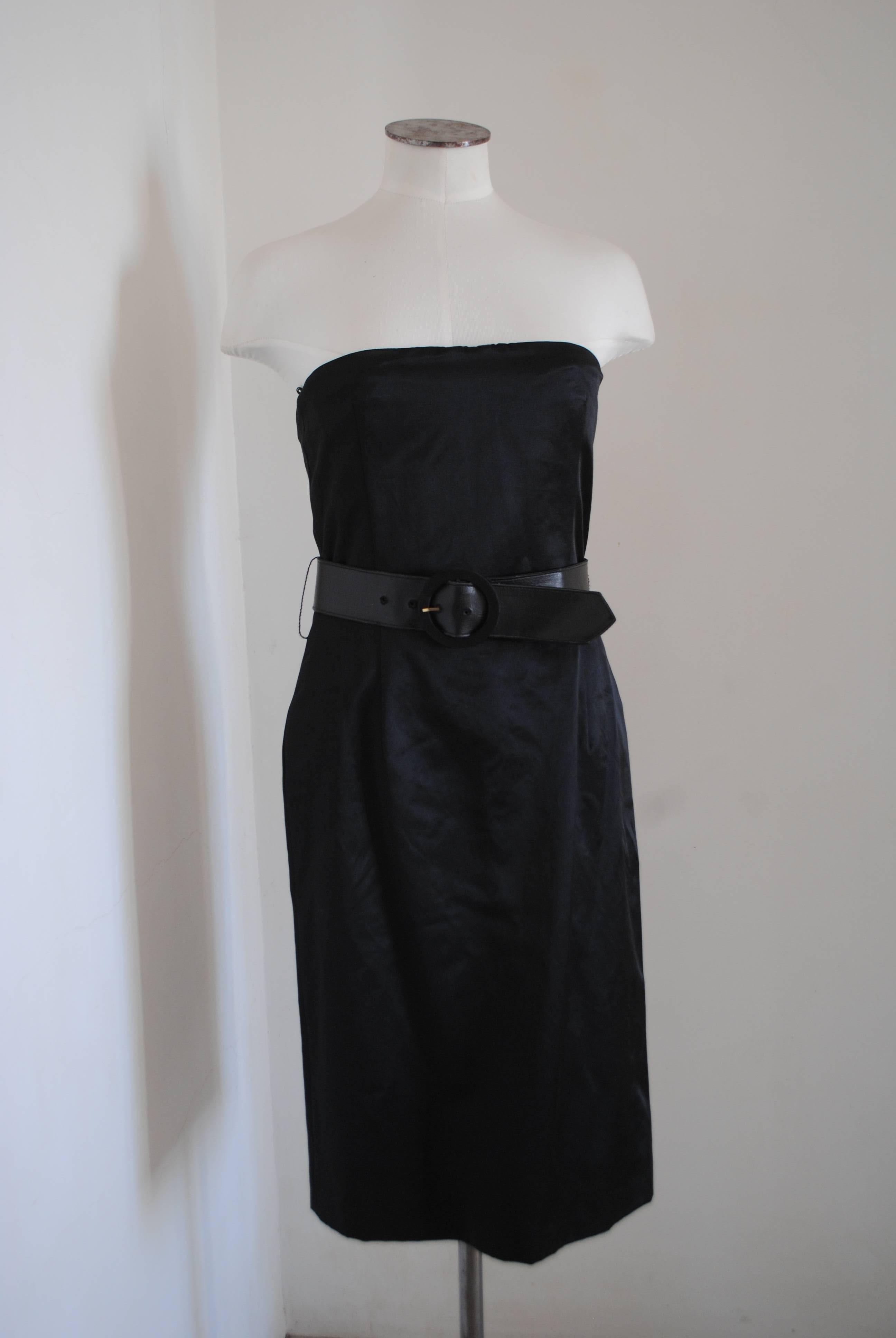 Mcq by Alexander McQueen Black dress with Leather belt
NWOT
Totally made in italy in size M 