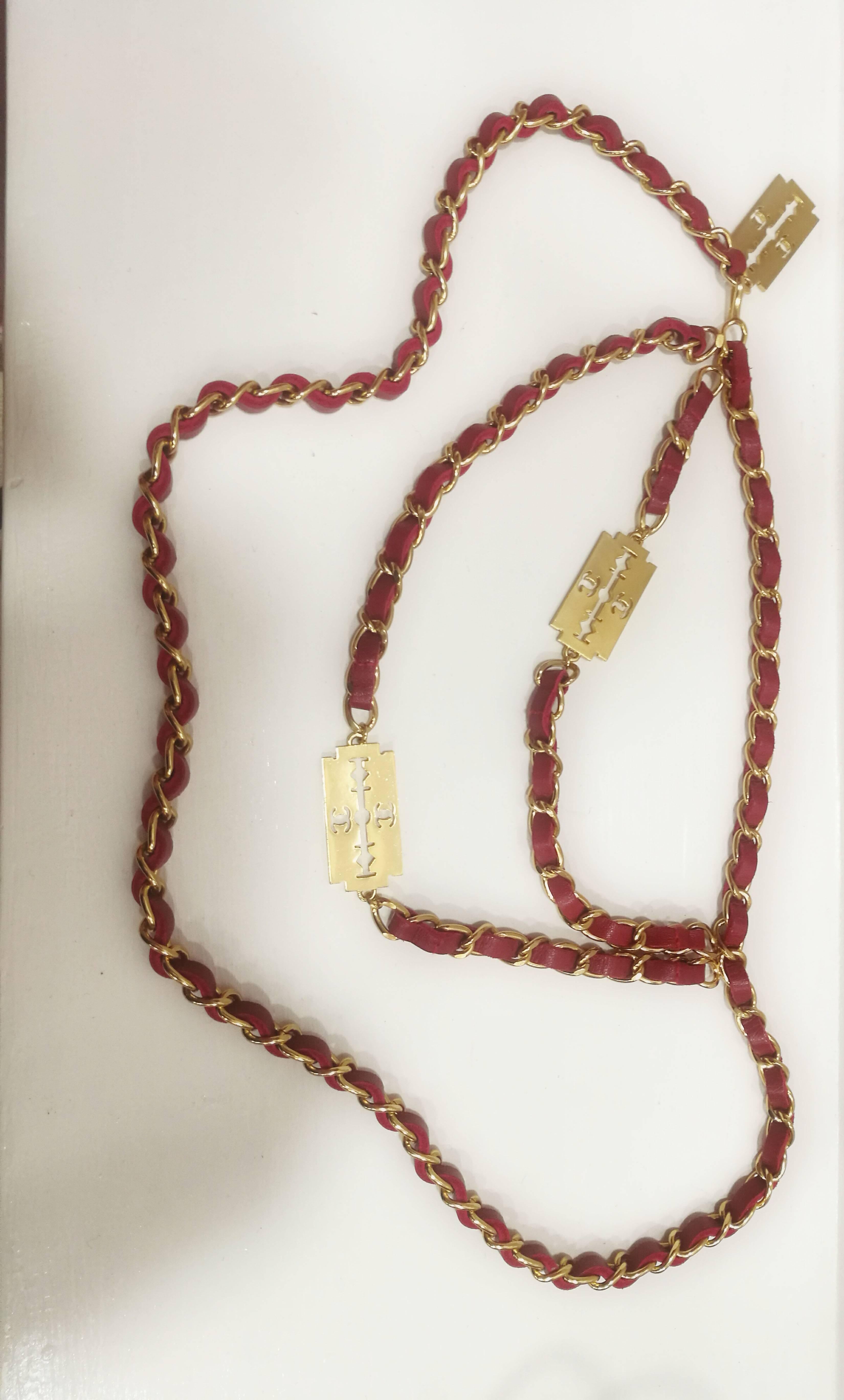 Chanel Red Gold Razor Blade Belt - Necklace In Excellent Condition In Capri, IT