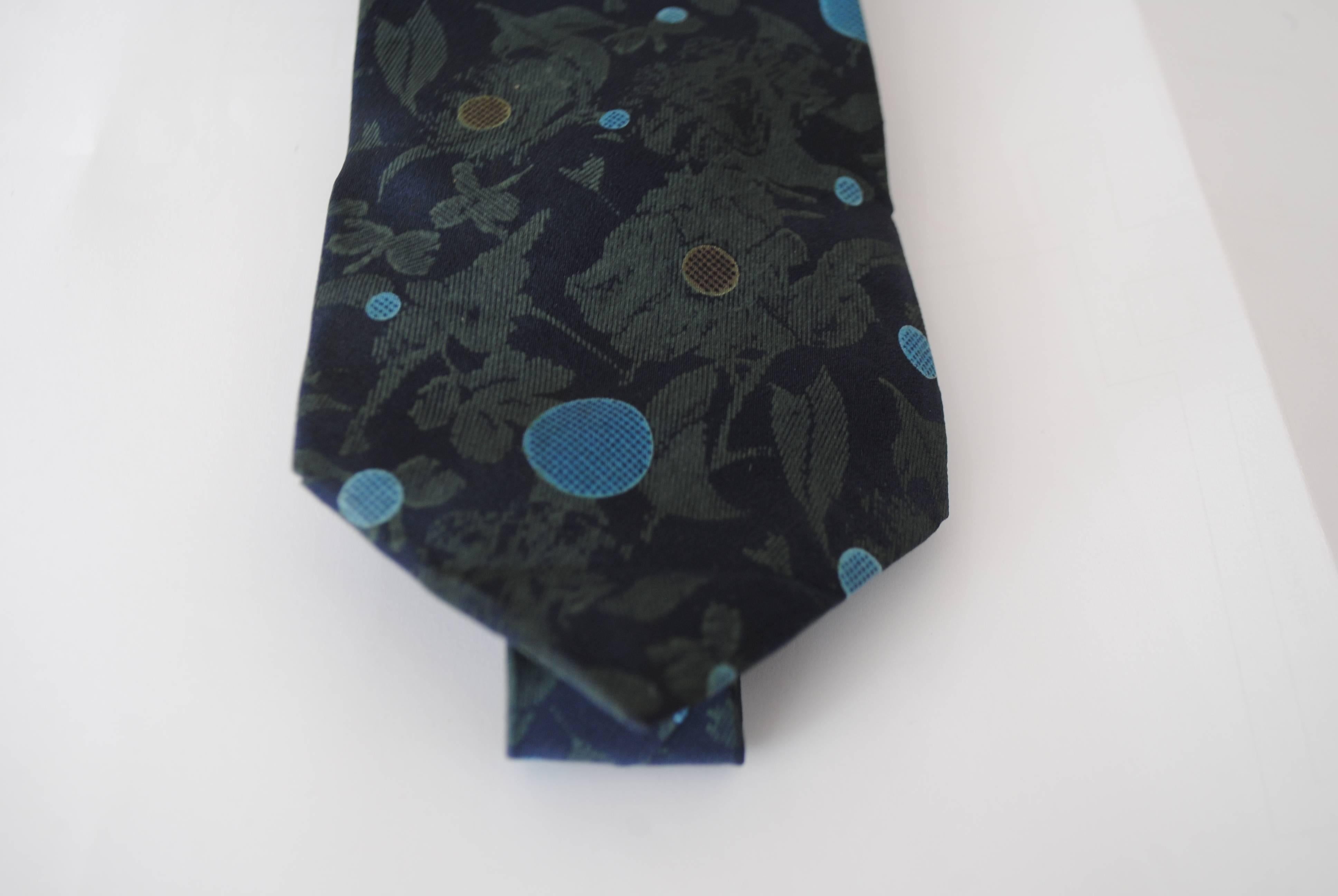 Black Yves Saint Laurent blu pois flower tie
