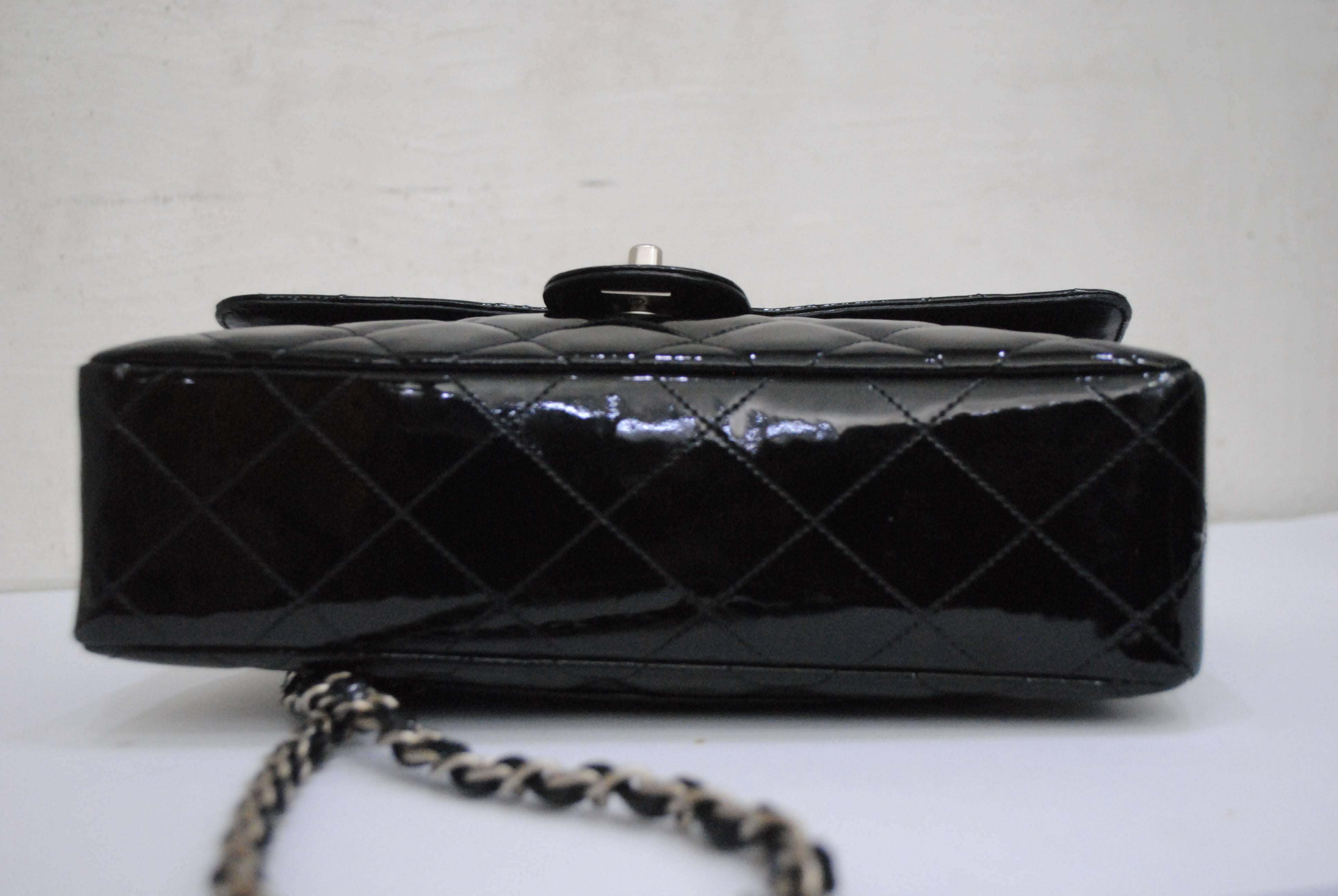 Chanel 2.55 Black Vernis Leather  4
