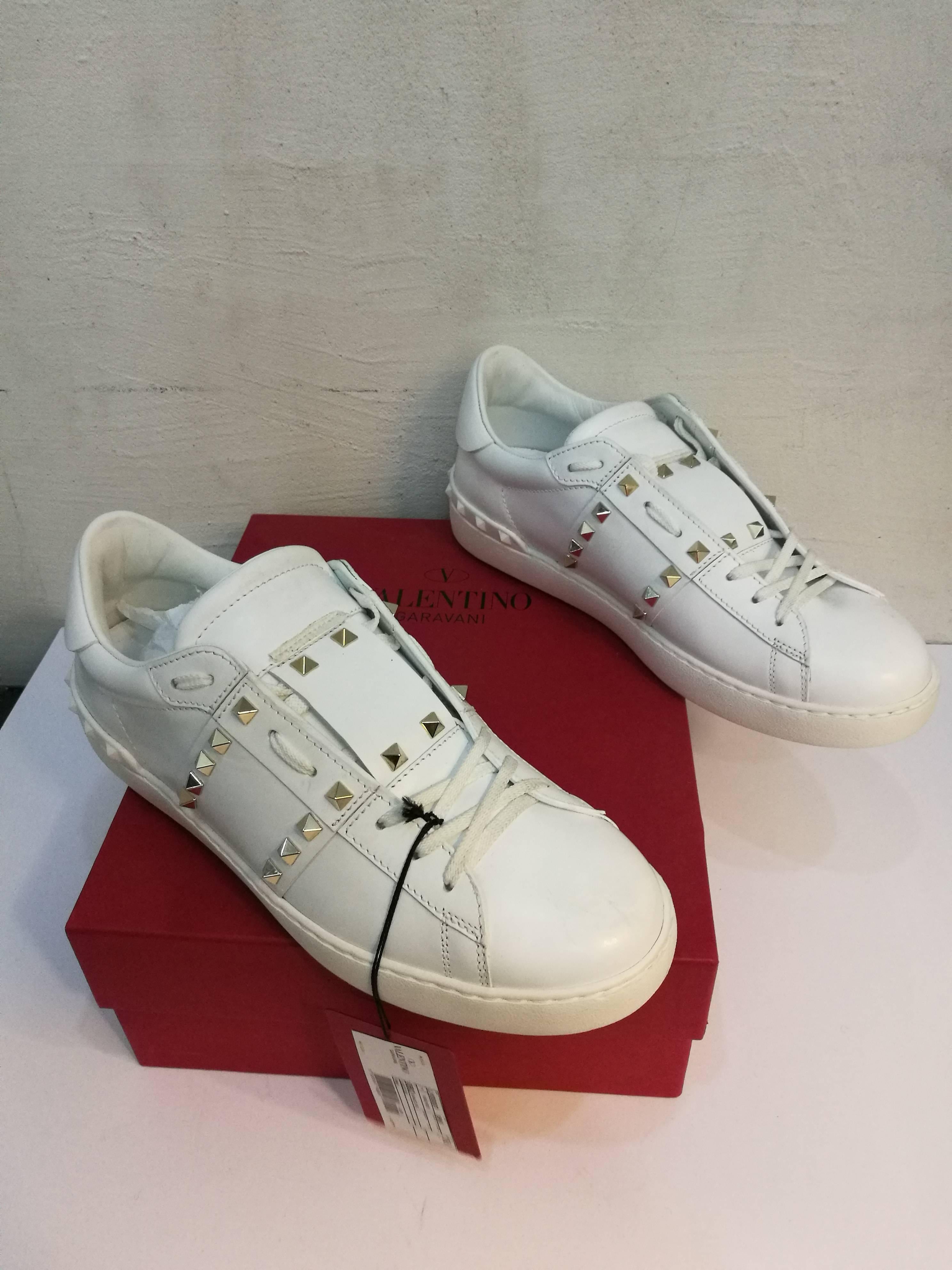 Valentino Garavani White Rockstuds Sneakers NWOT 3