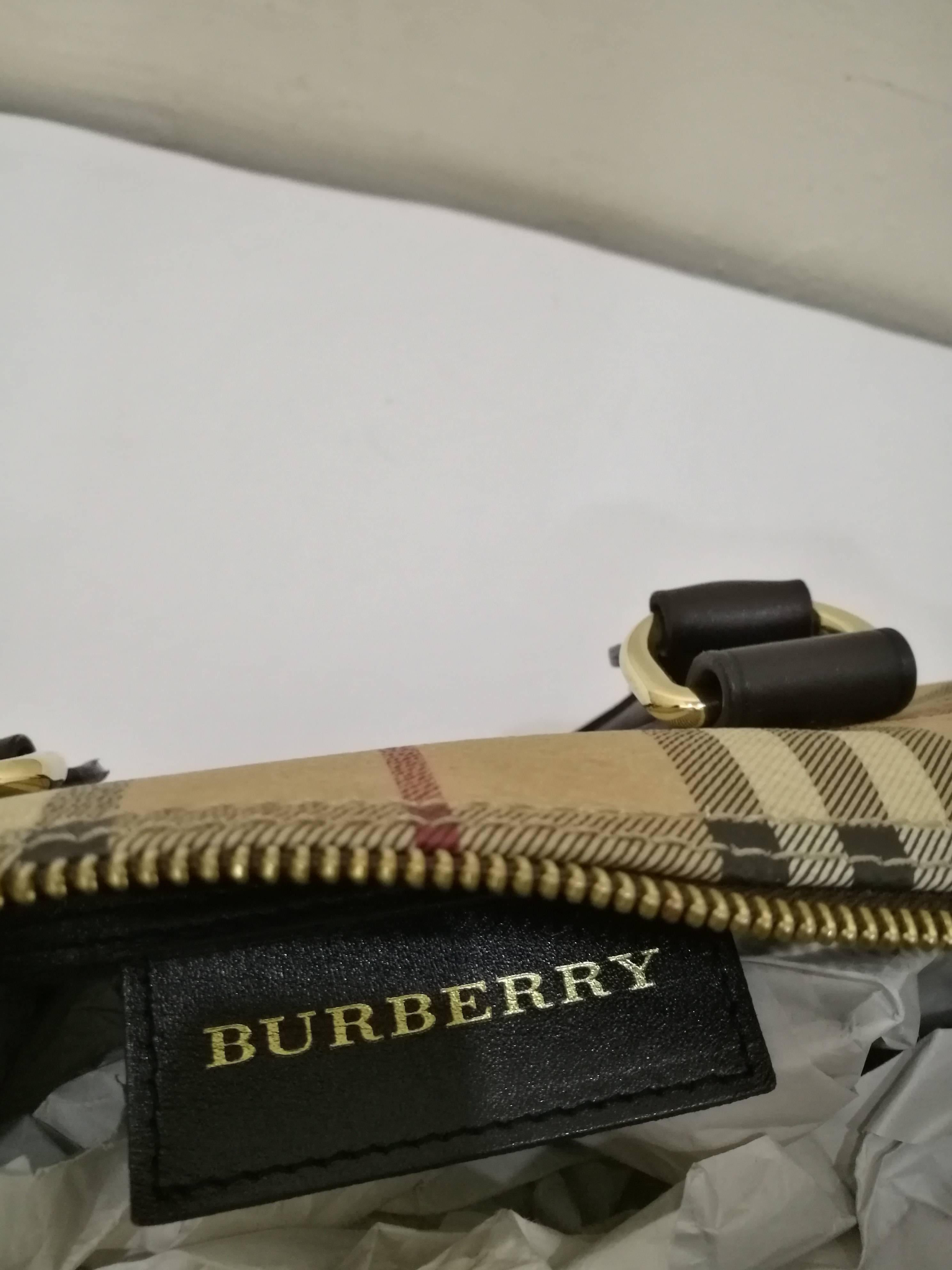 Burberry Multicolour Boston Bag In Excellent Condition In Capri, IT