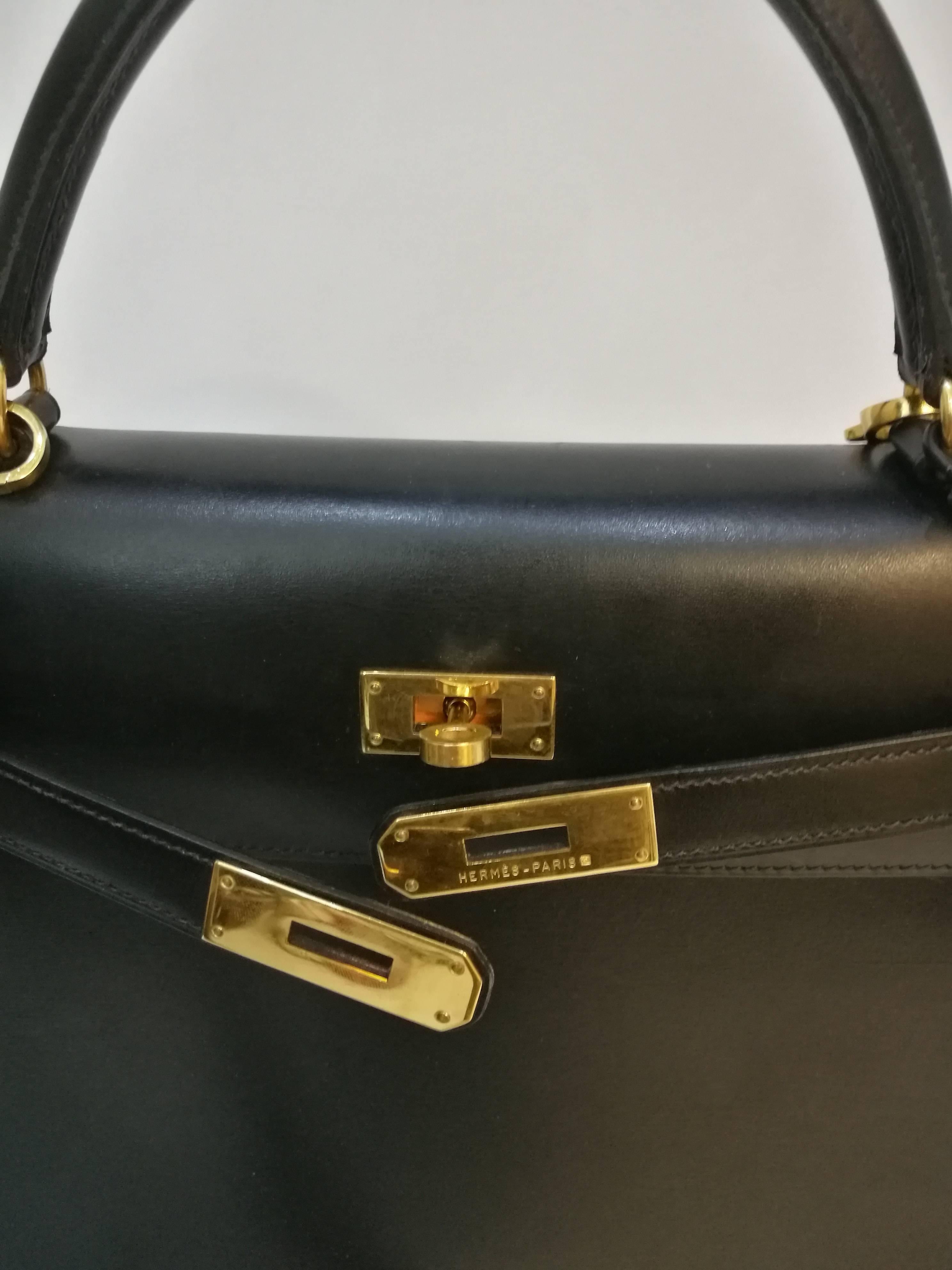 Hermes Black Leather Kelly
Gold tone hardware
totally made in france

