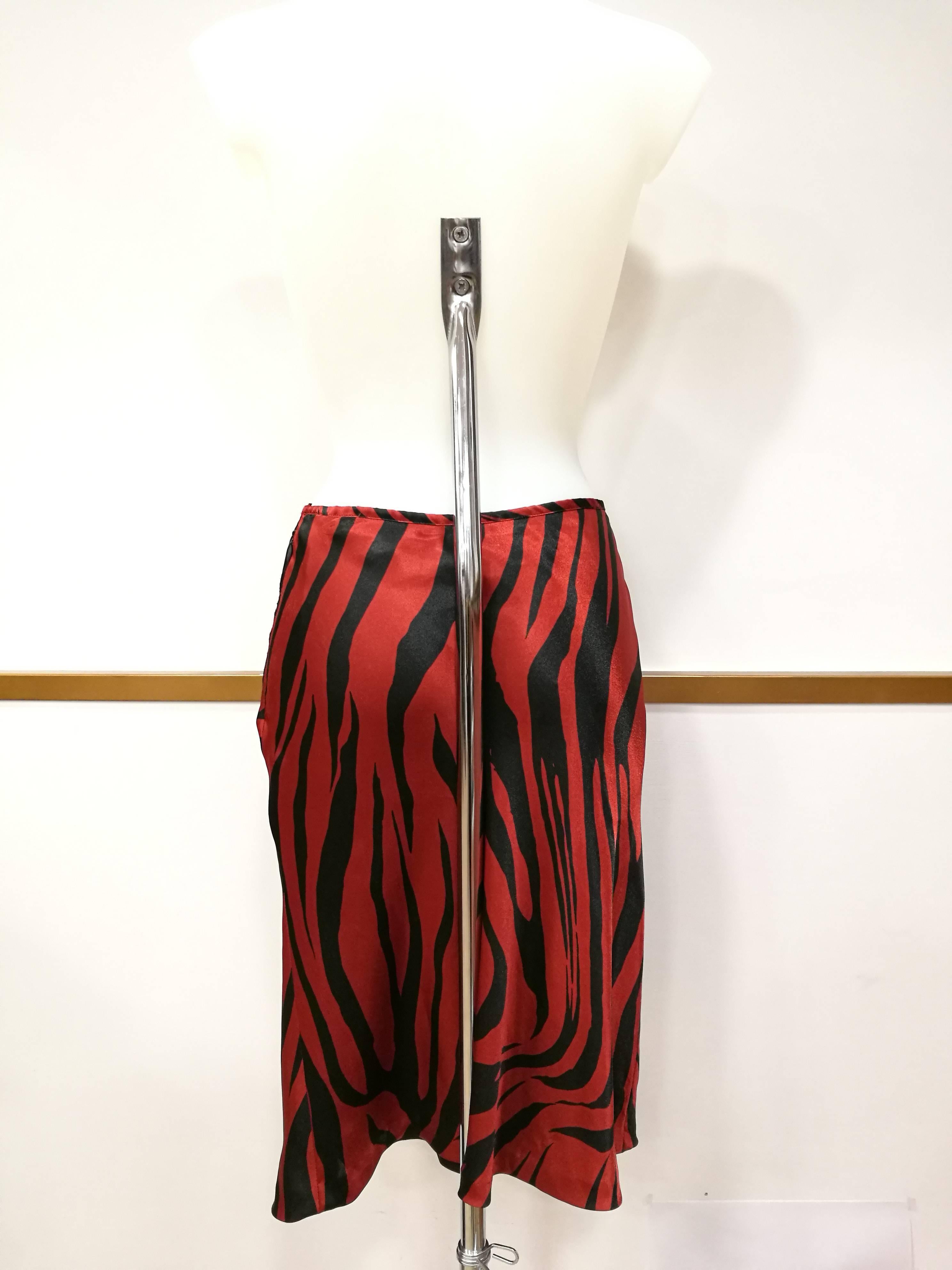 1990s Alexander McQueen Red Black Silk Skirt In Excellent Condition In Capri, IT
