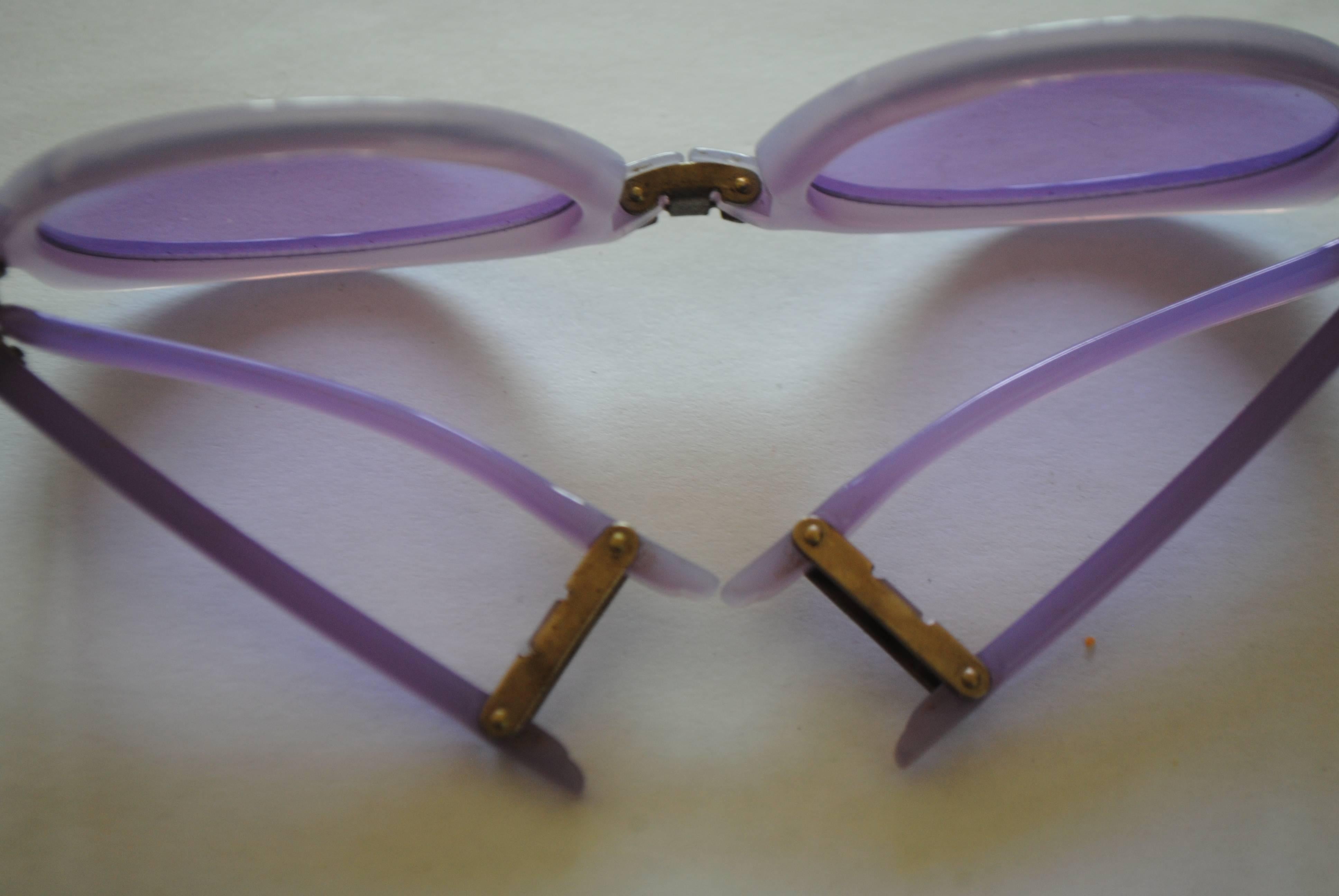 Women's or Men's 1990s Bouquet Light Purple Foldable Sunglasses