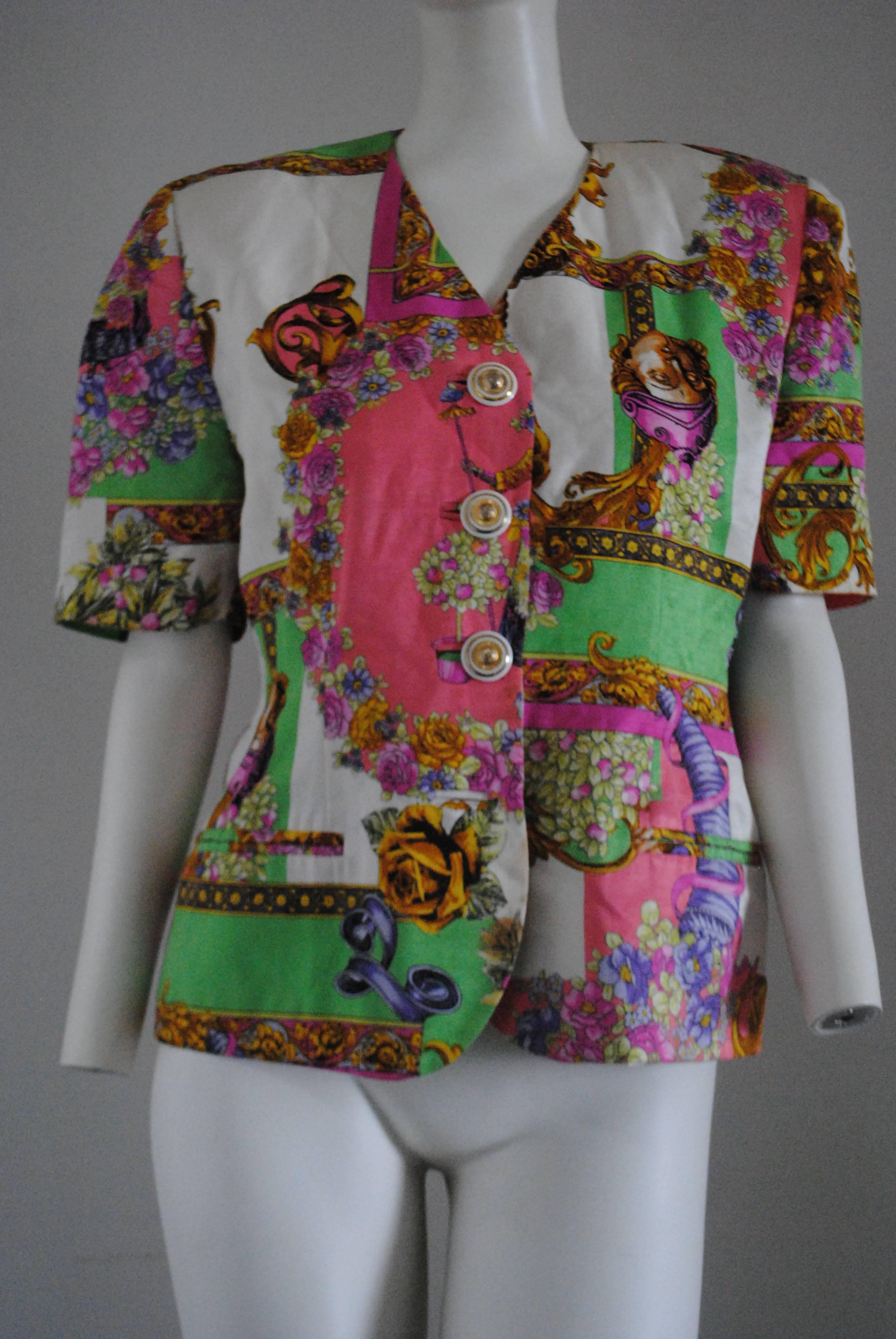 1980s Swish Multicolour Cotton Jacket

4 jewels white gold tone bottons 

Totally made in italy in italian size range 42

Composition: Nylon and cotton

Check pics as on the down there is a small stain
