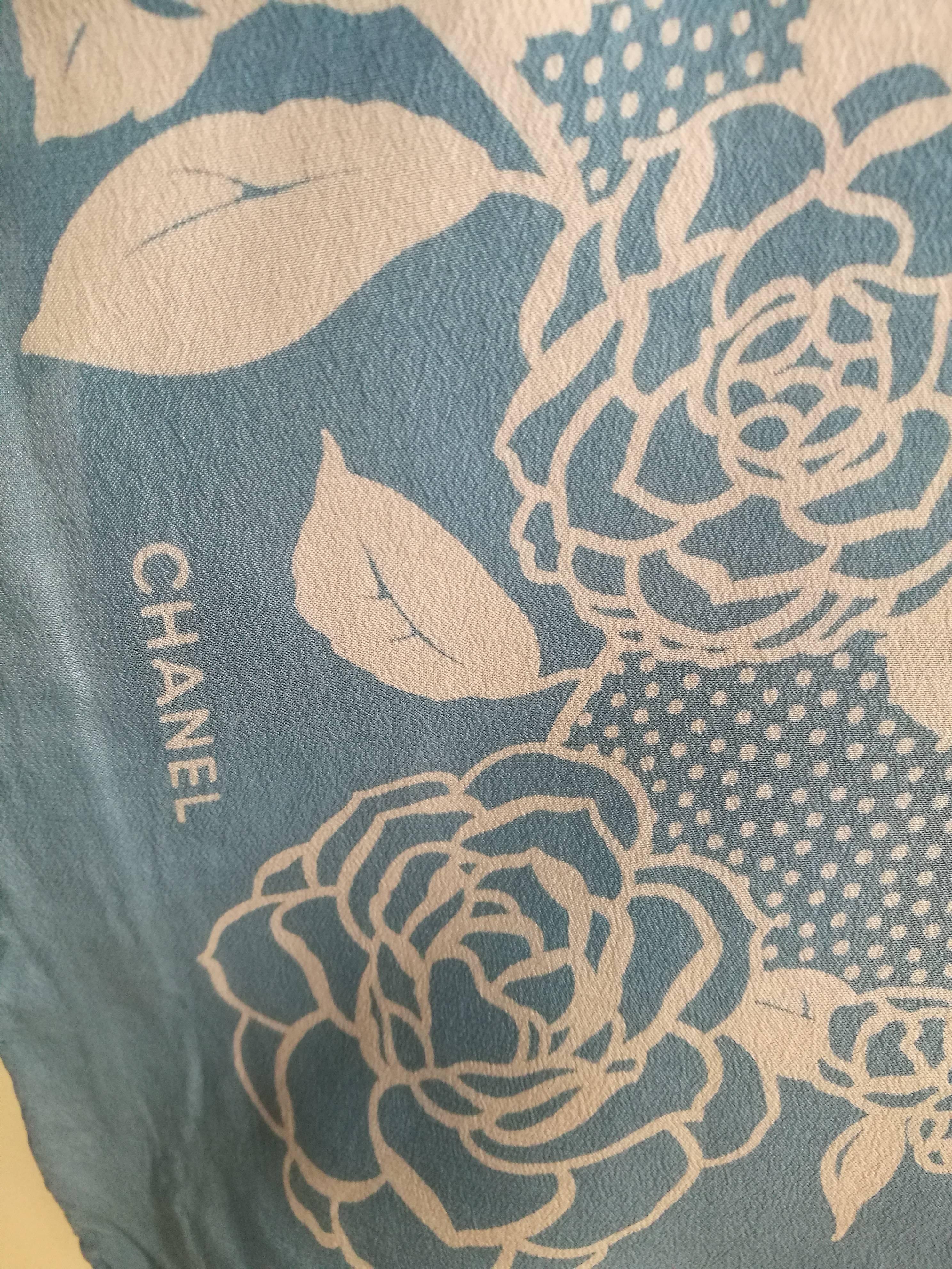 Chanel light blu white flower Camelia Silk Foulard In Good Condition In Capri, IT