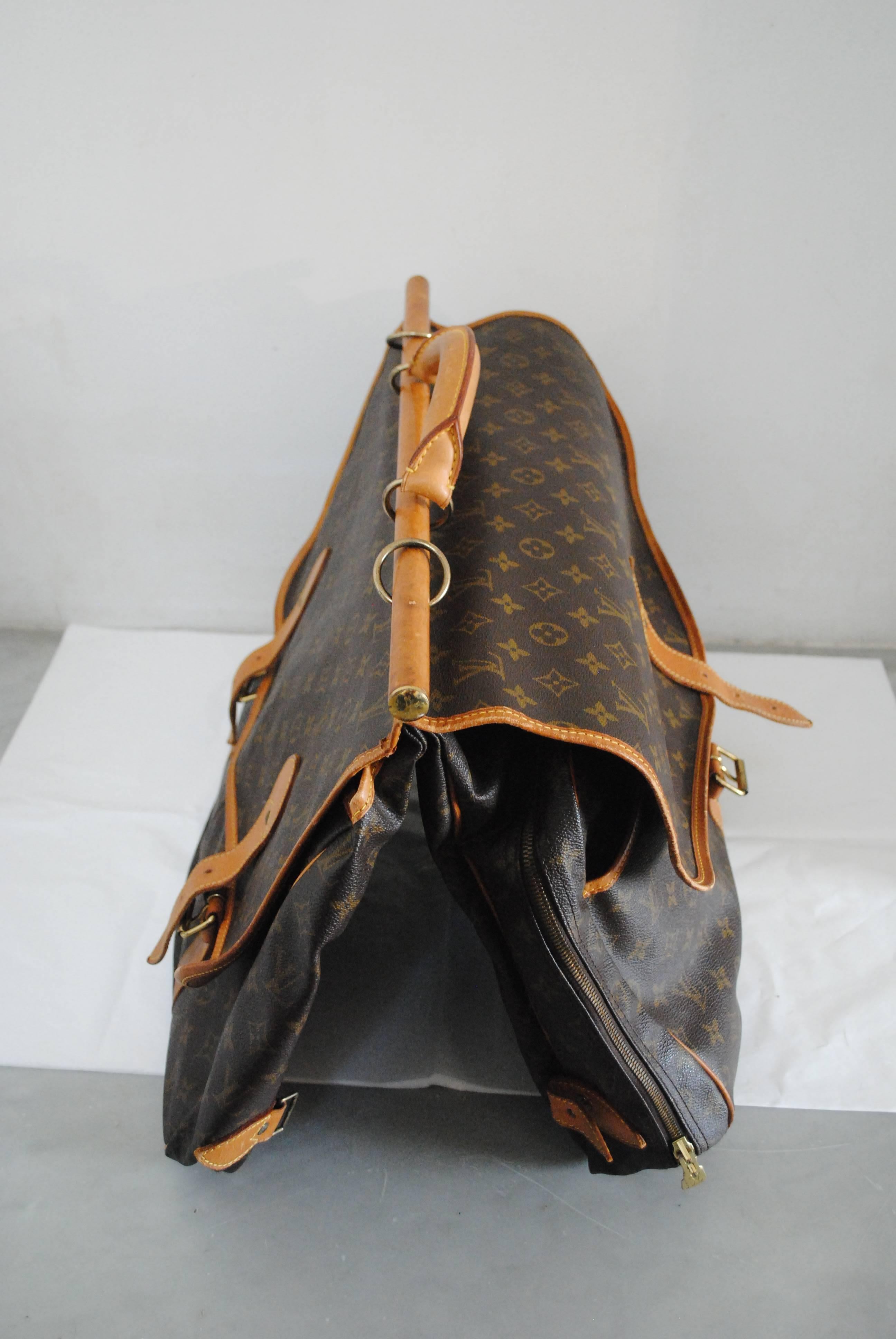 Black 1994 Rare Louis Vuitton Sac Chasse Hunting Monogram Travel Bag