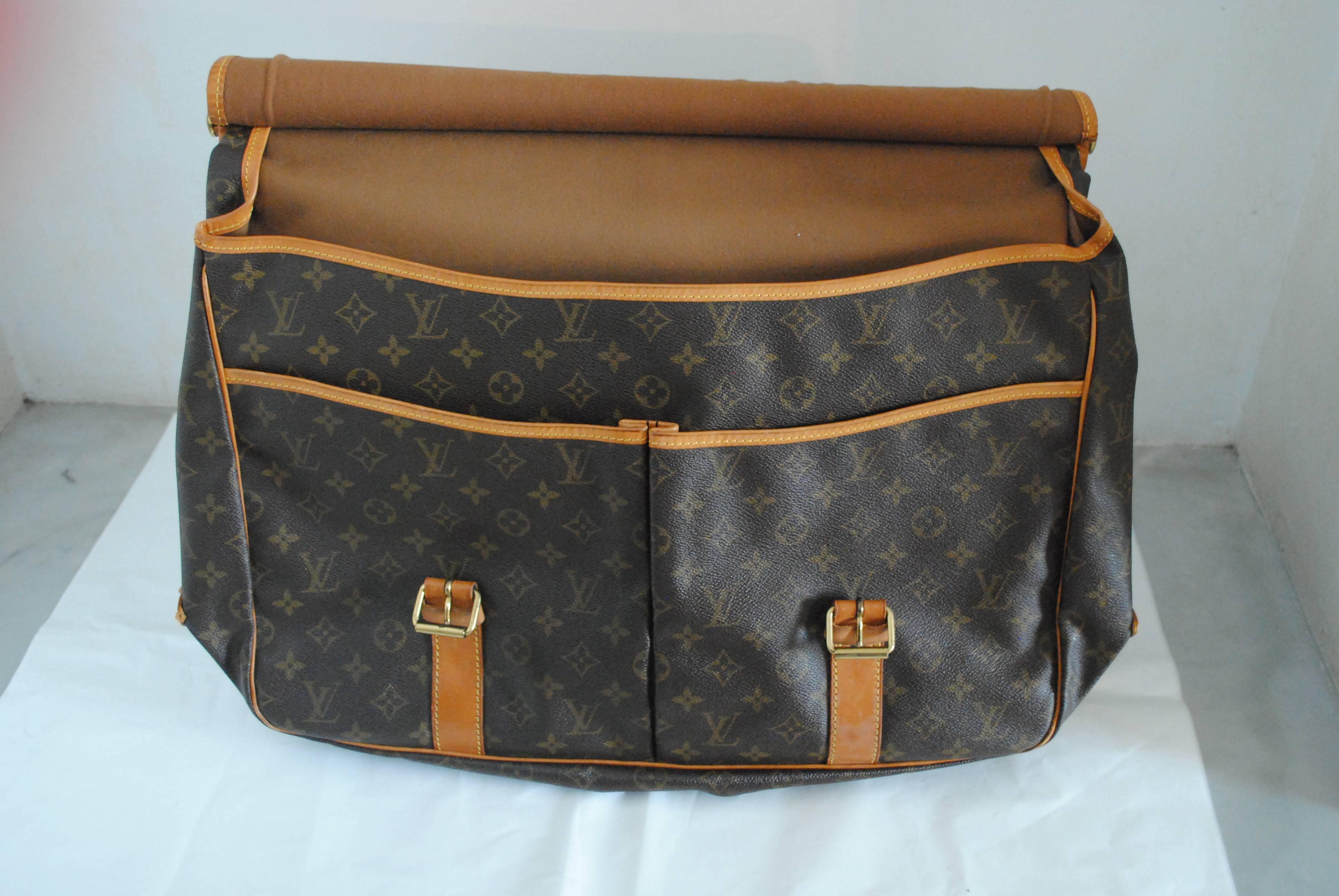 Women's or Men's 1994 Rare Louis Vuitton Sac Chasse Hunting Monogram Travel Bag