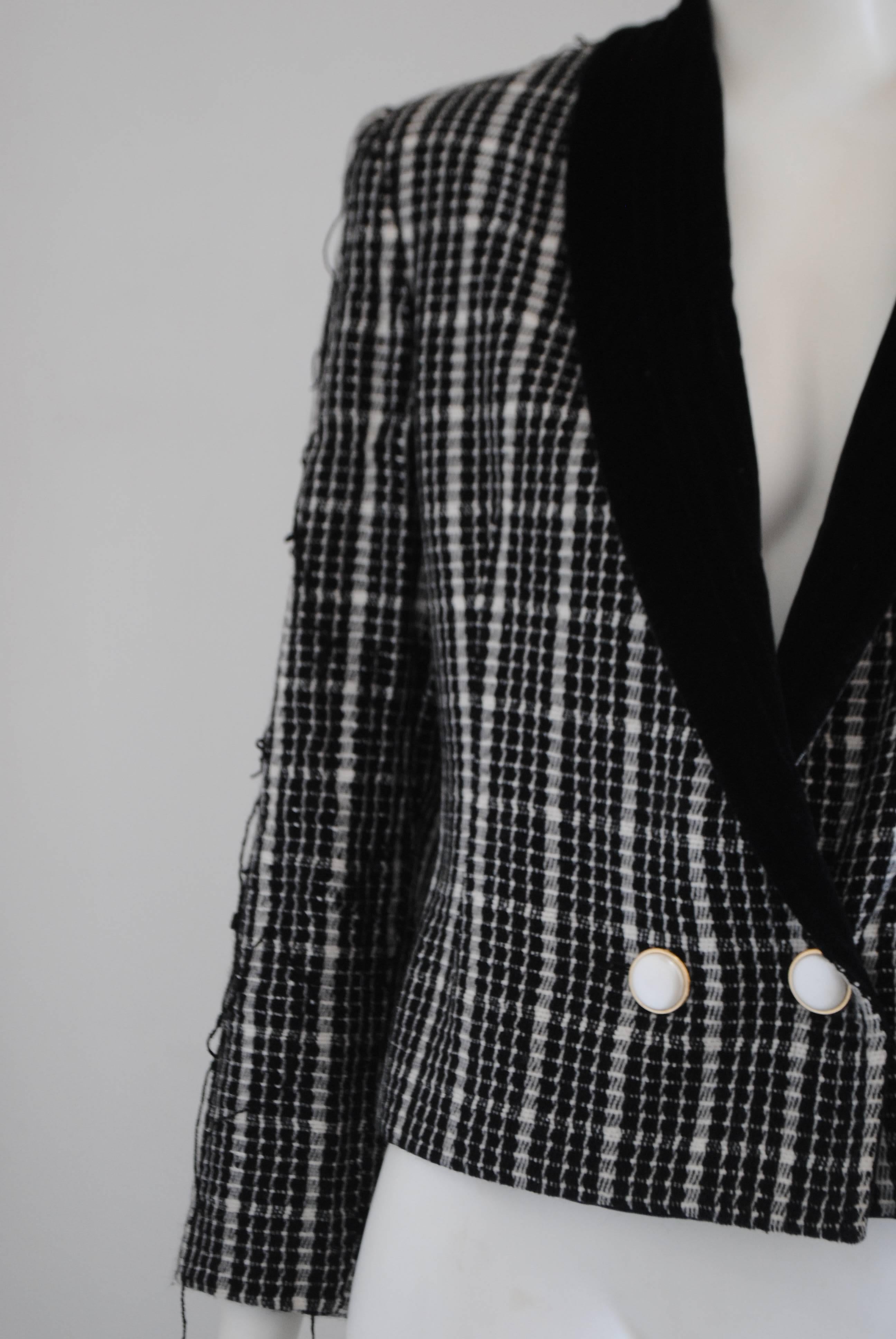 Women's or Men's 1980s Spazio Pied de Poule Black & White Wool Jacket For Sale