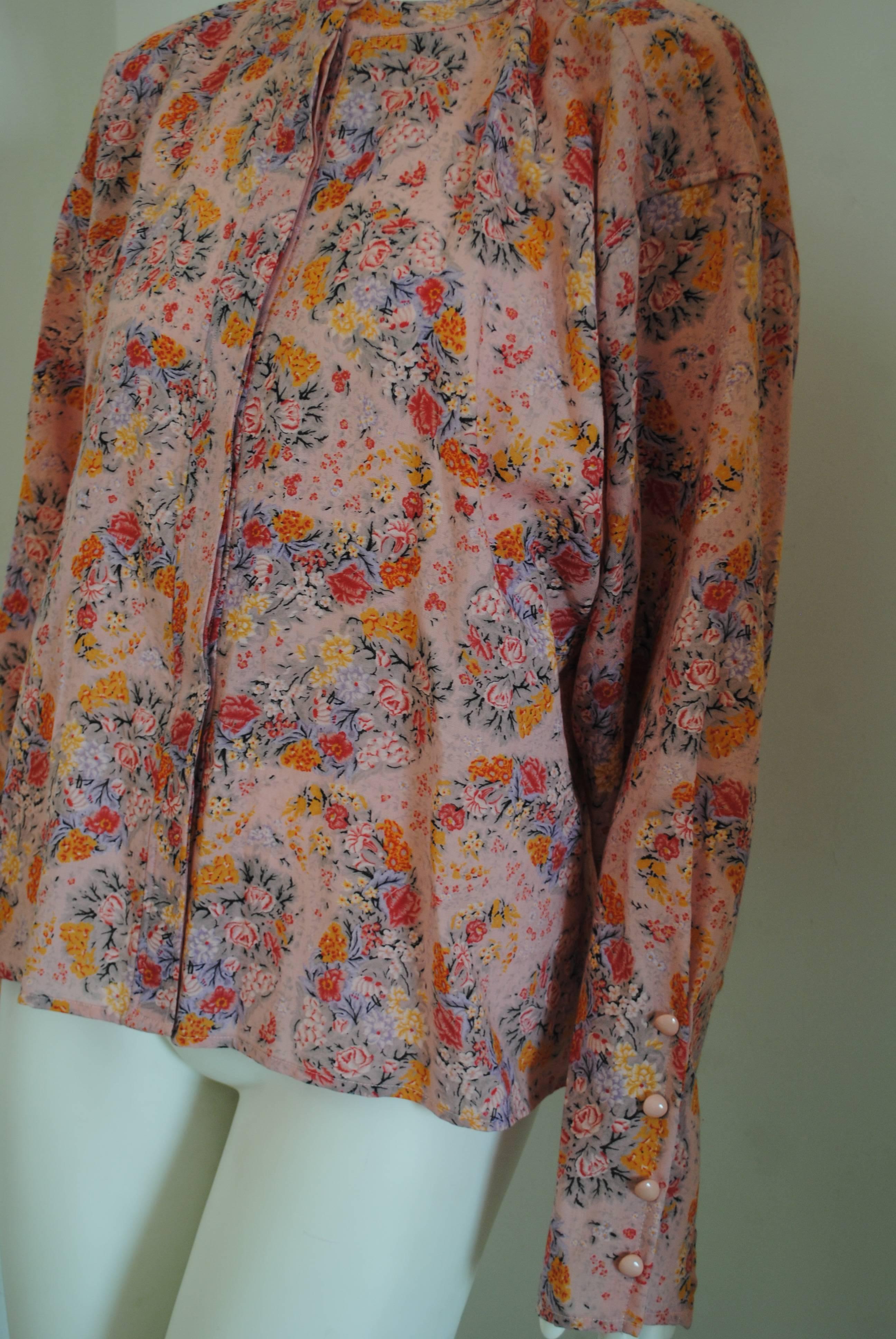 Ungaro Solo Donna Paris Hemd aus Wolle mit Blumenmuster im Angebot 1