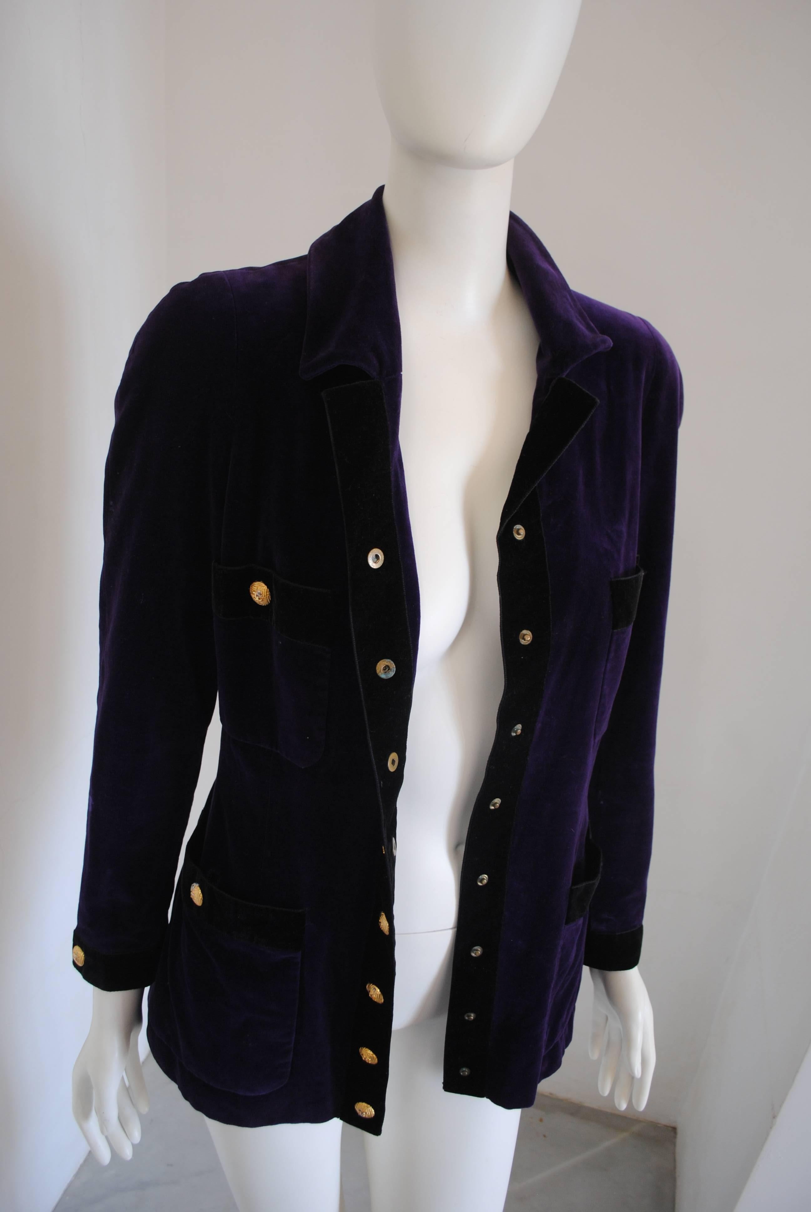 1980s Chanel Boutique Purple Black Velvet Jacket 4