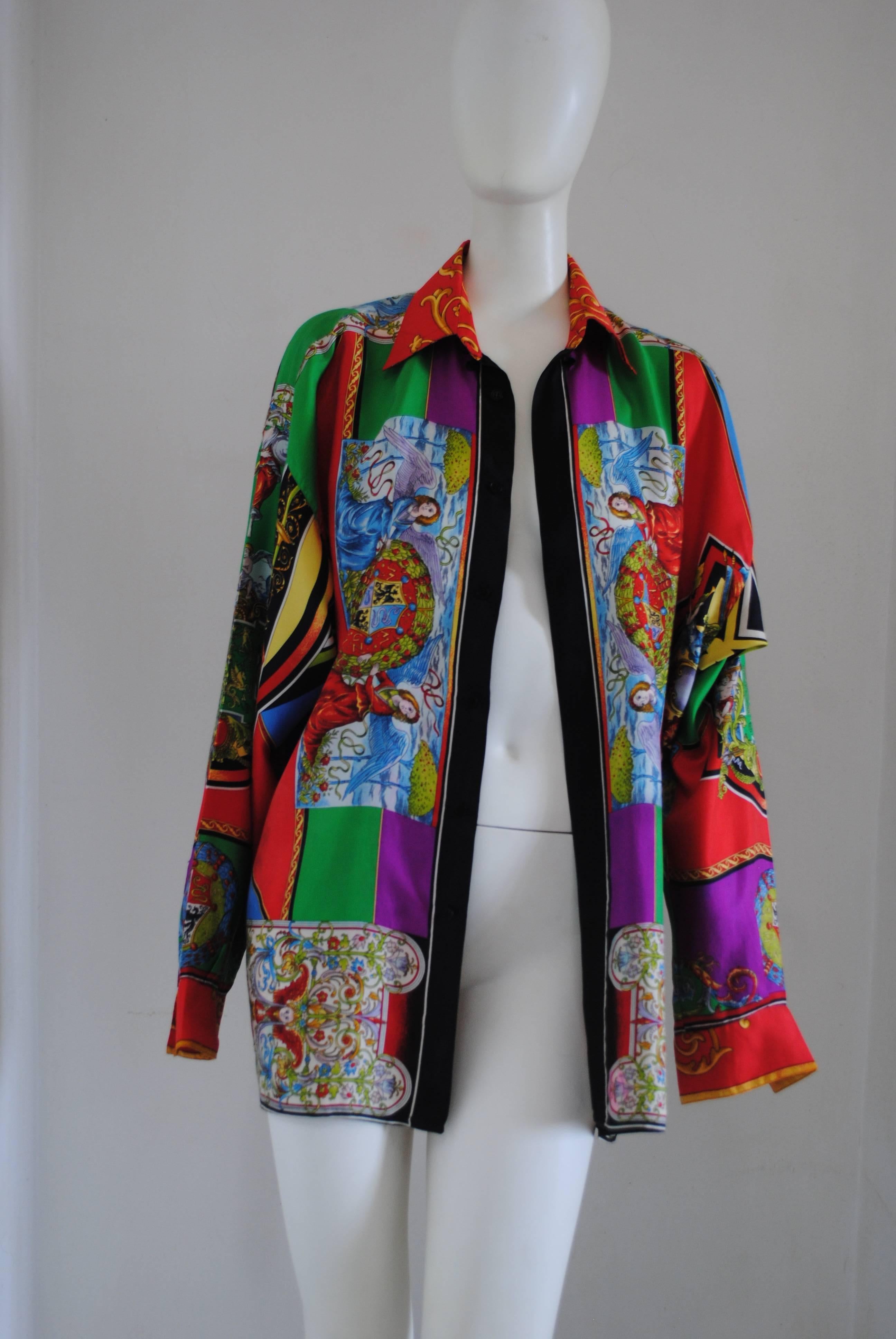 Gianni Versace multicoloured silk print shirt

totally made in italy in italian size range 44

