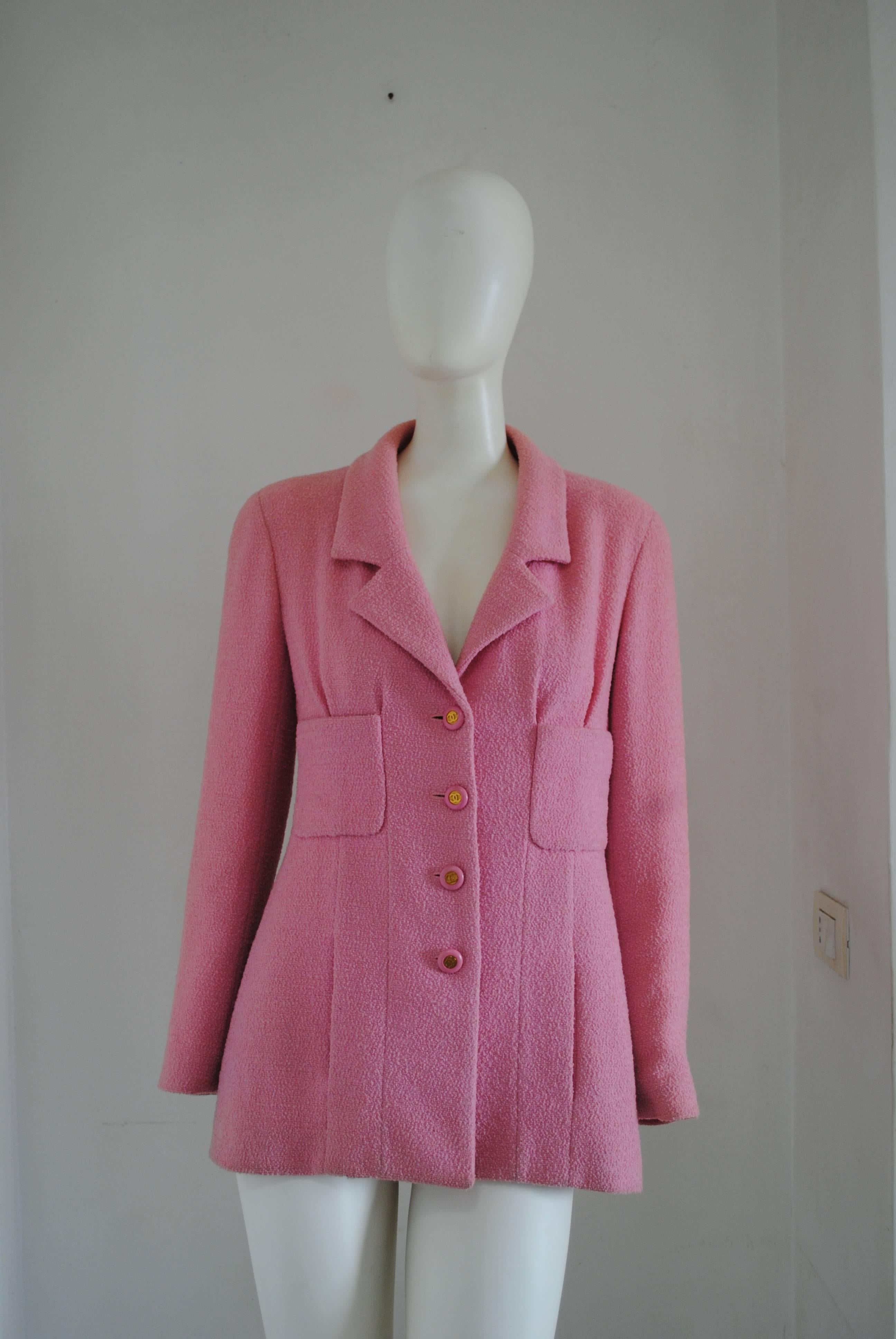 1992 Chanel Pink Boucle Wool Jacket In Good Condition In Capri, IT