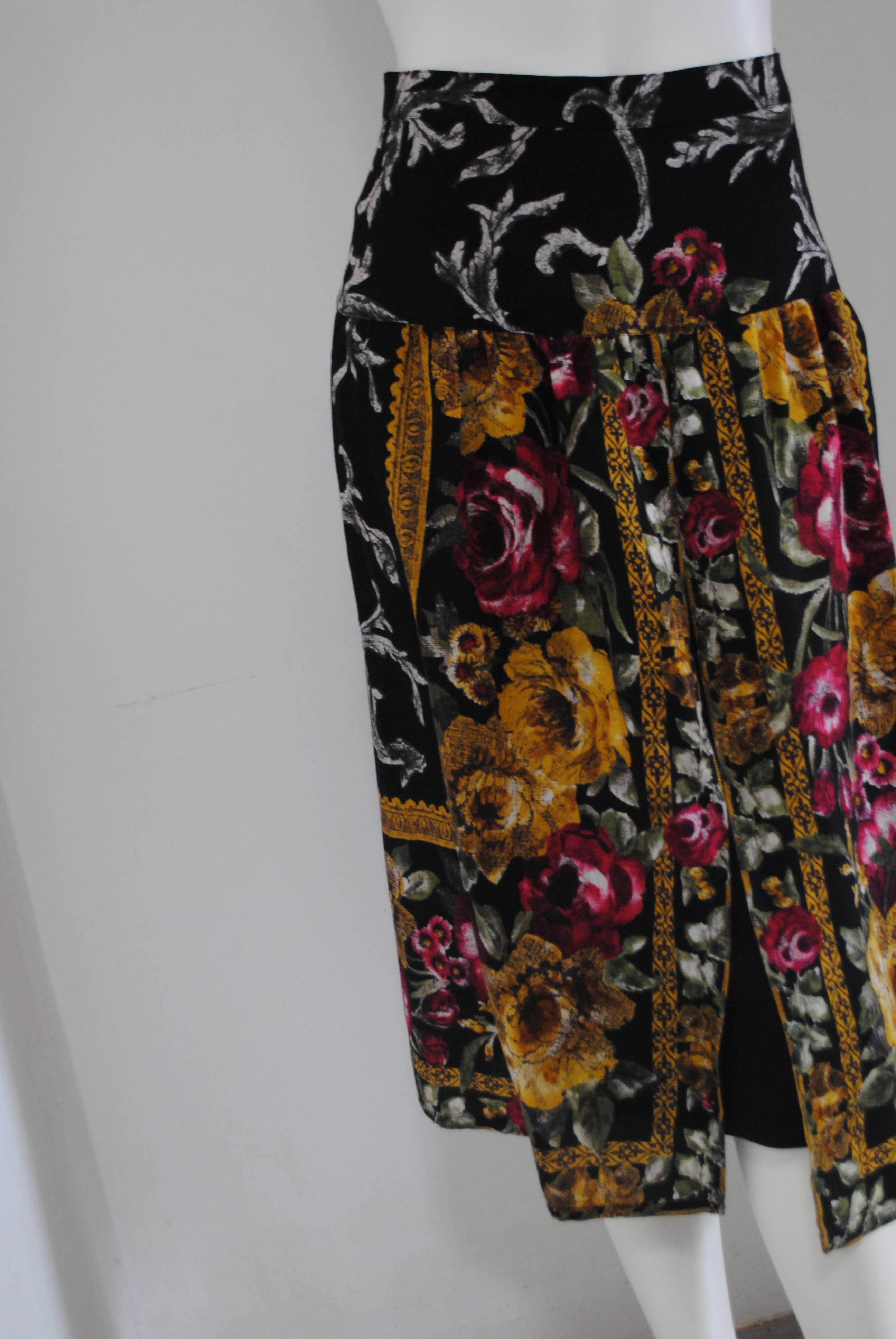 1980s Vintage Wool Flower Skirt For Sale 2