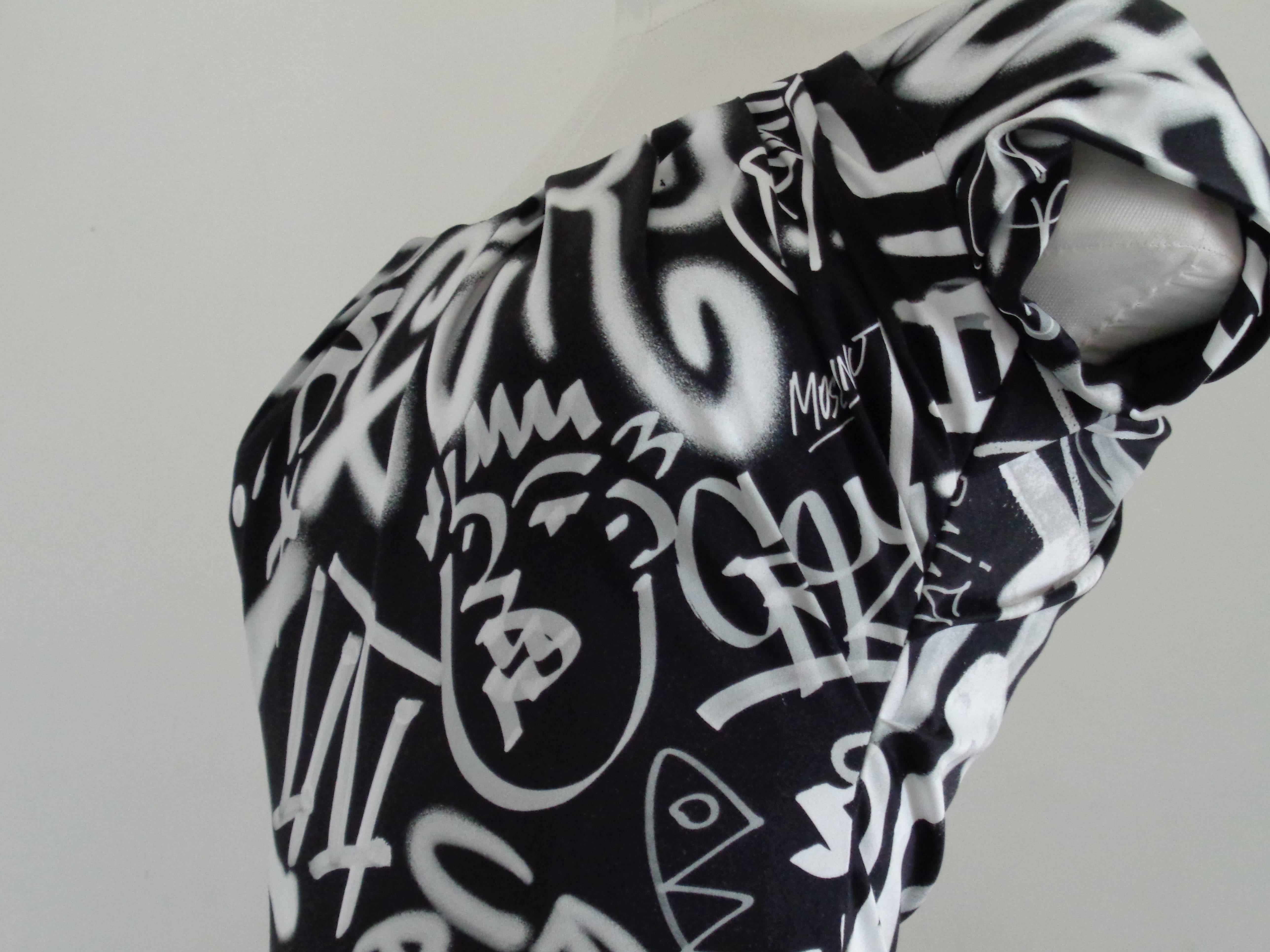 Moschino Couture Black White Graffiti Print Dress NWOT In New Condition For Sale In Capri, IT