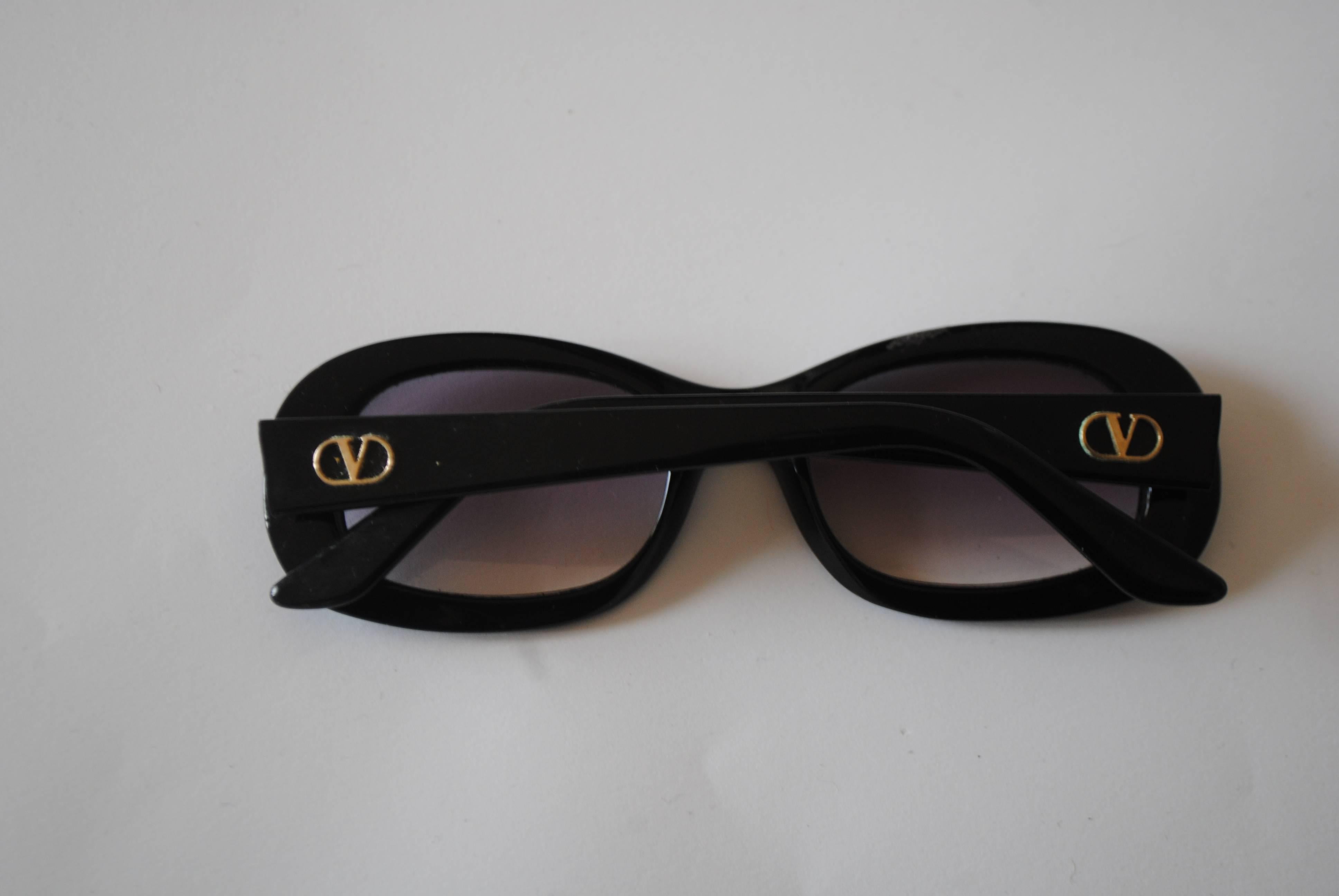 Black Valentino black sunglasses