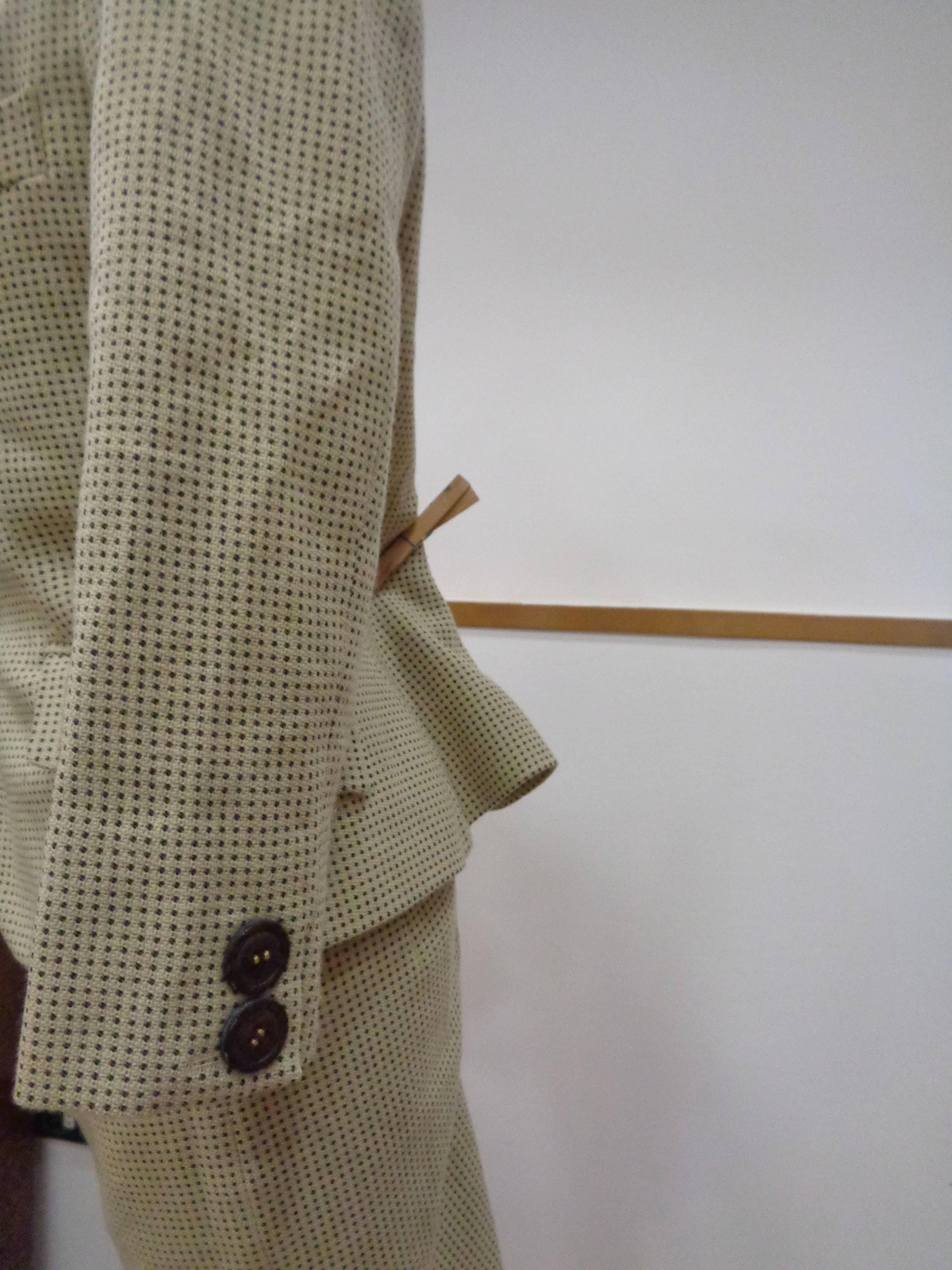 Marron Tailleur jupe en laine beige Moschino Couture en vente
