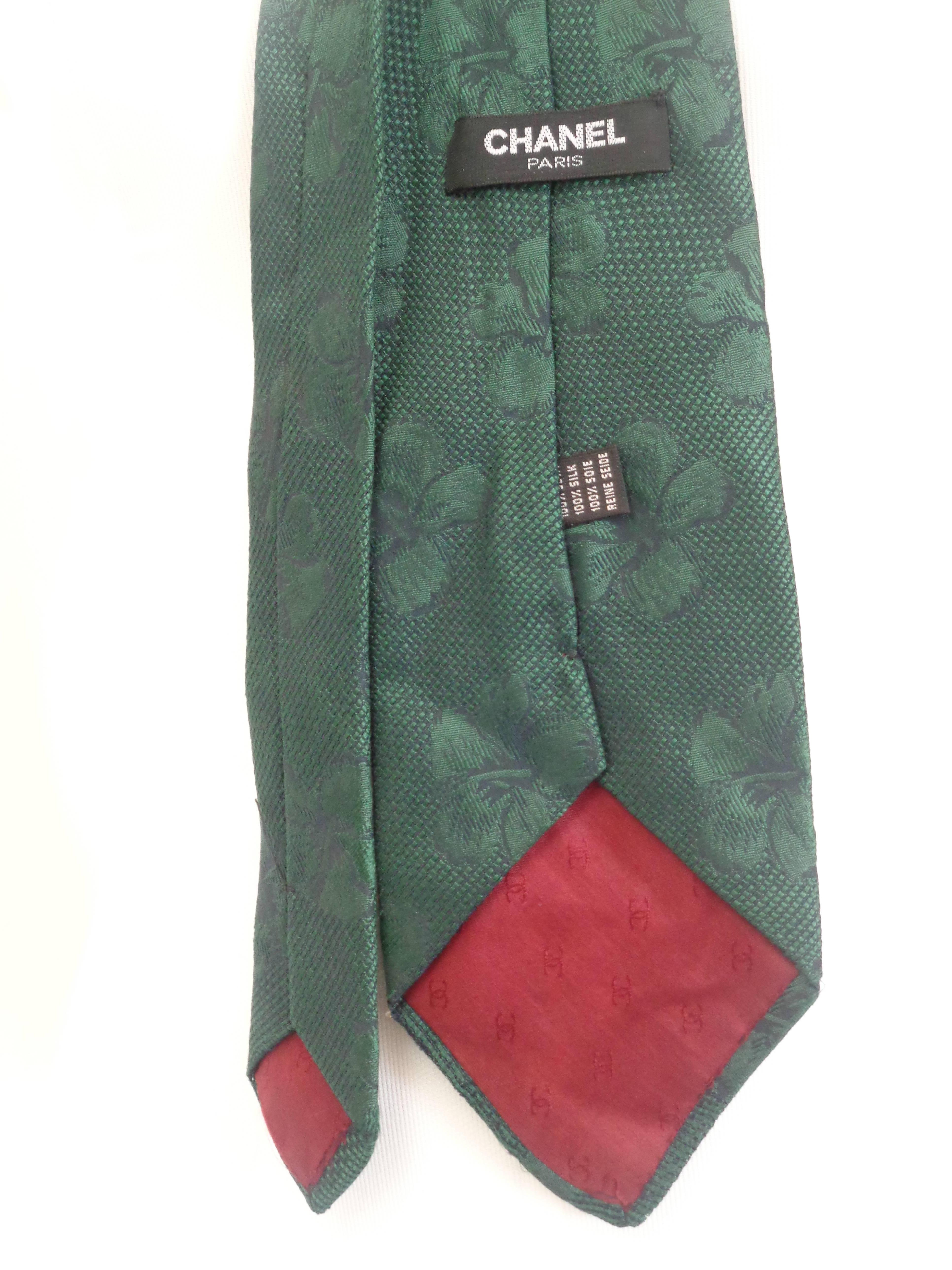 Women's or Men's Chanel Green Silk Tie