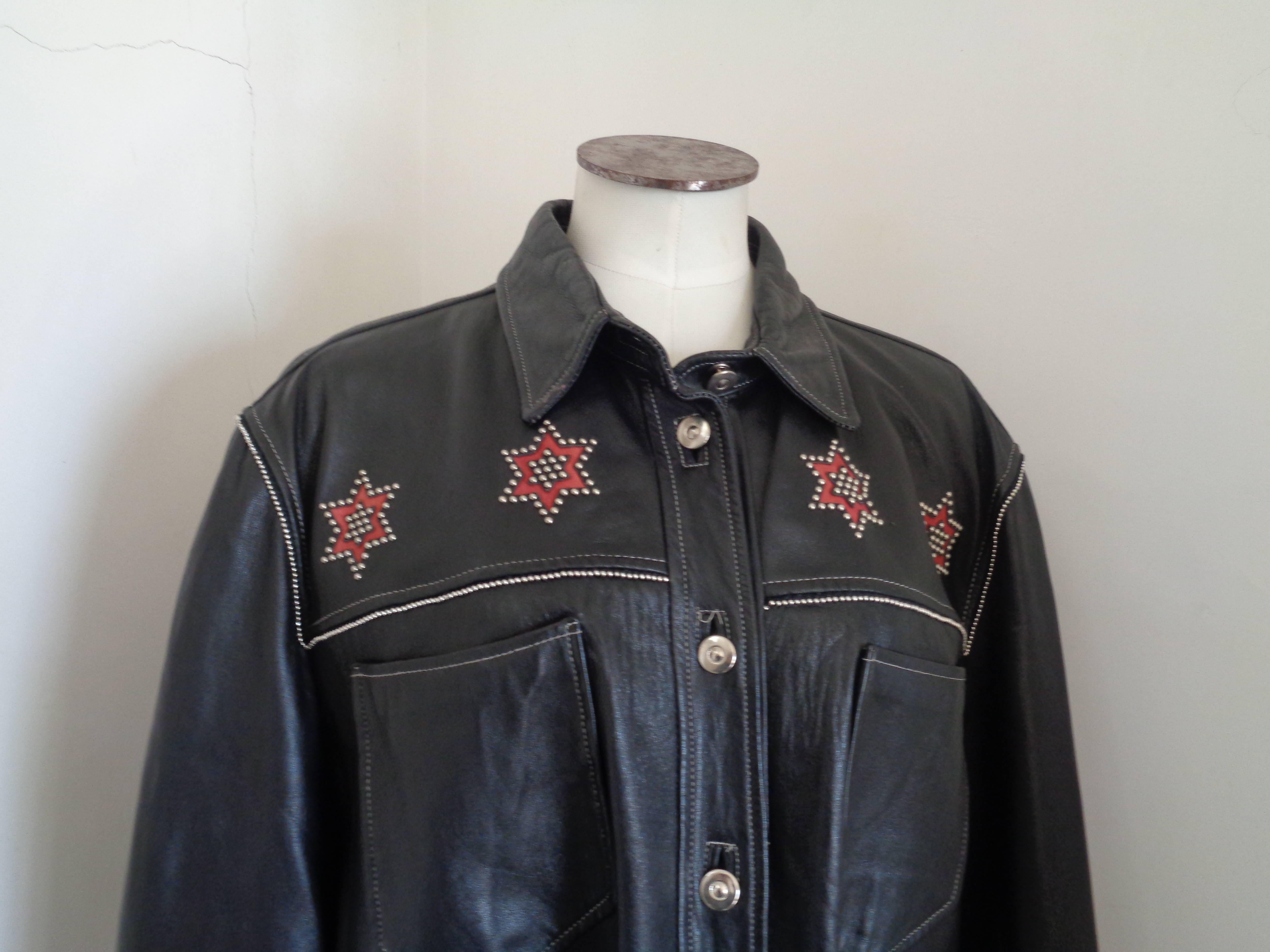 Vintage Vinci Black Red stars leather shirt 

Totally made in italy in italian size range 44