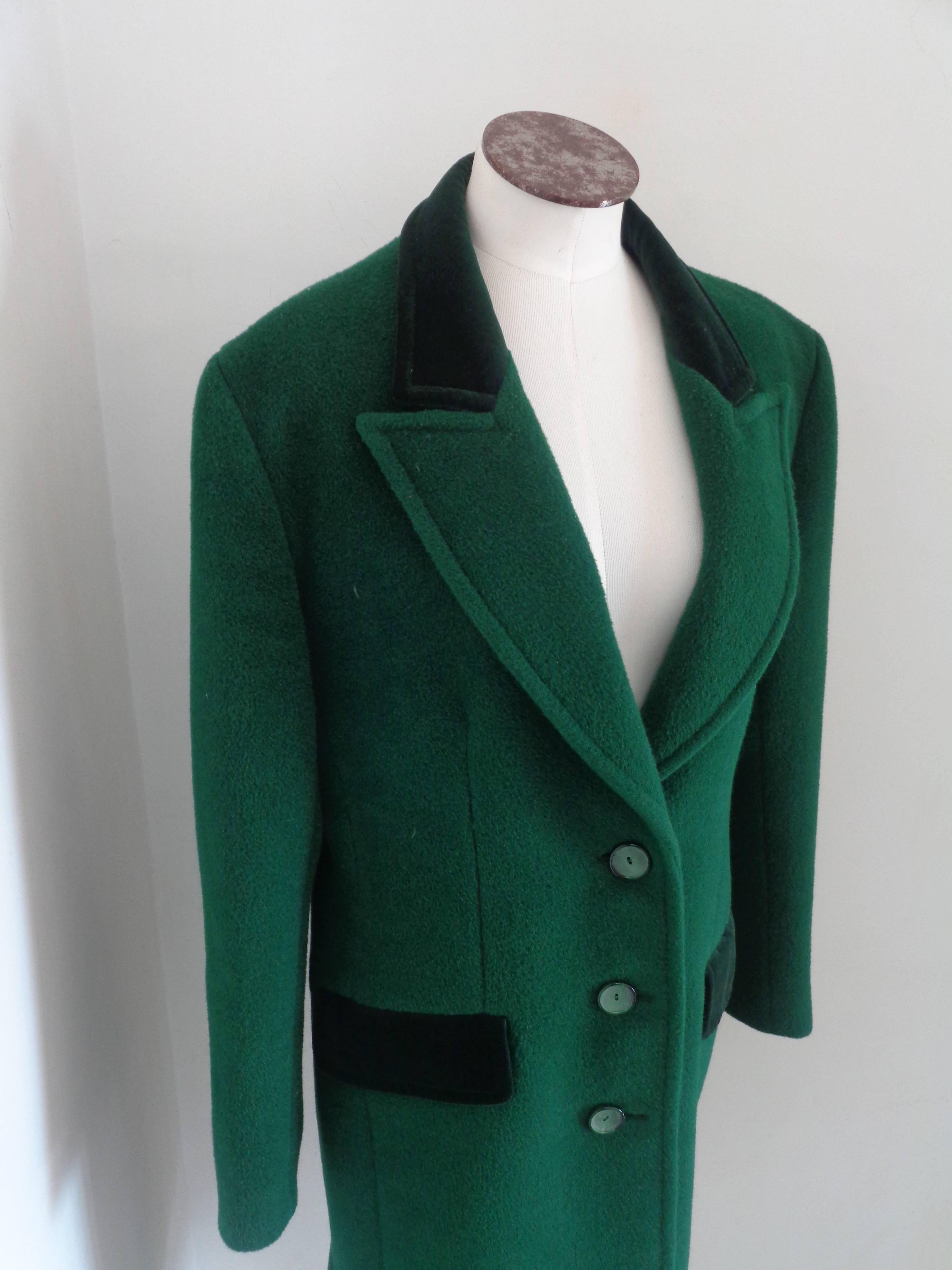 Valentino Green Coat

Totally made in italy in size 46