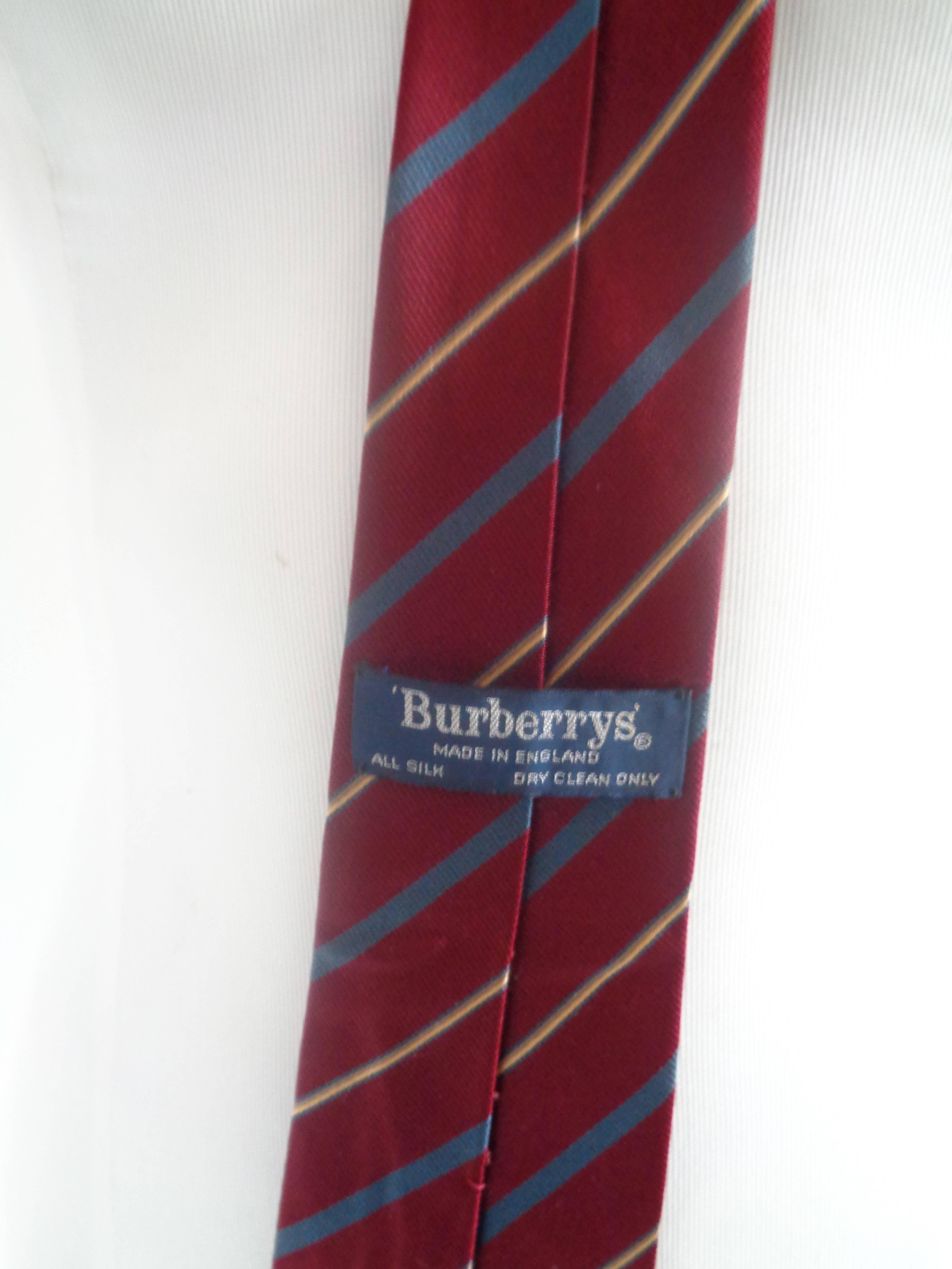 Burberrys' red multi silk Tie In Excellent Condition In Capri, IT