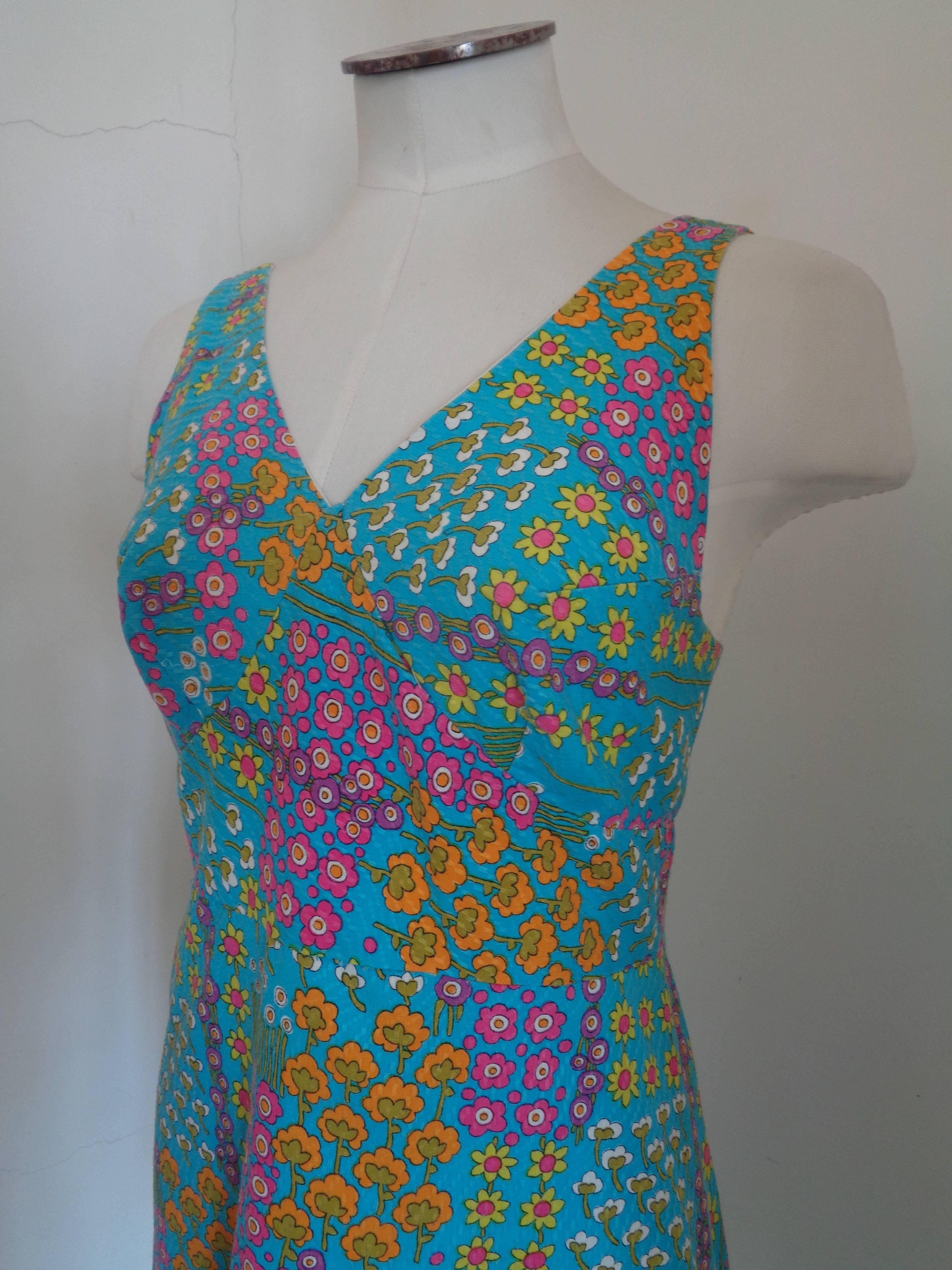 1970s Light Blu Flowers Dress

totally made in italy 
