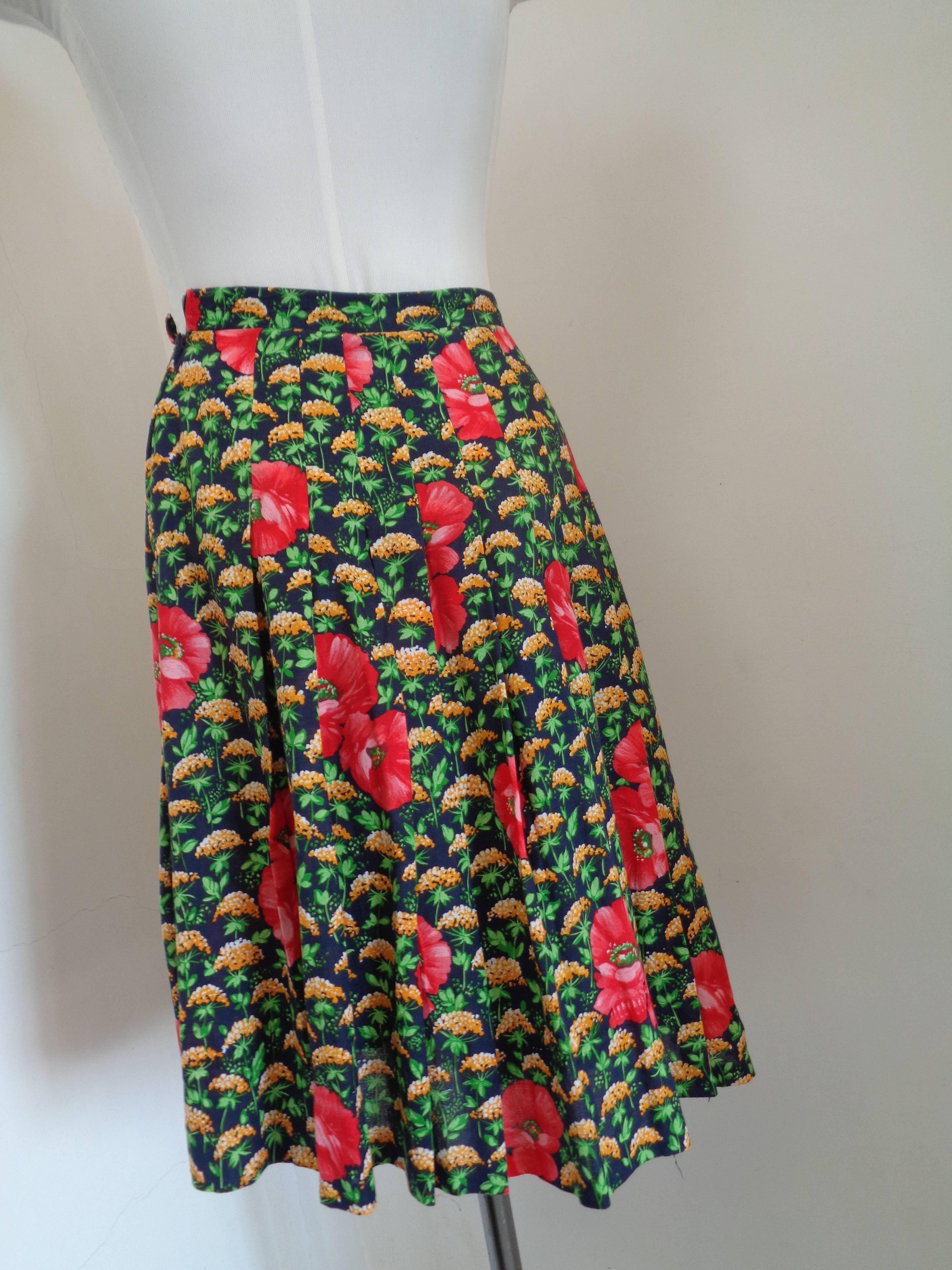 Black 1970s Vintage Green Flowers Skirt