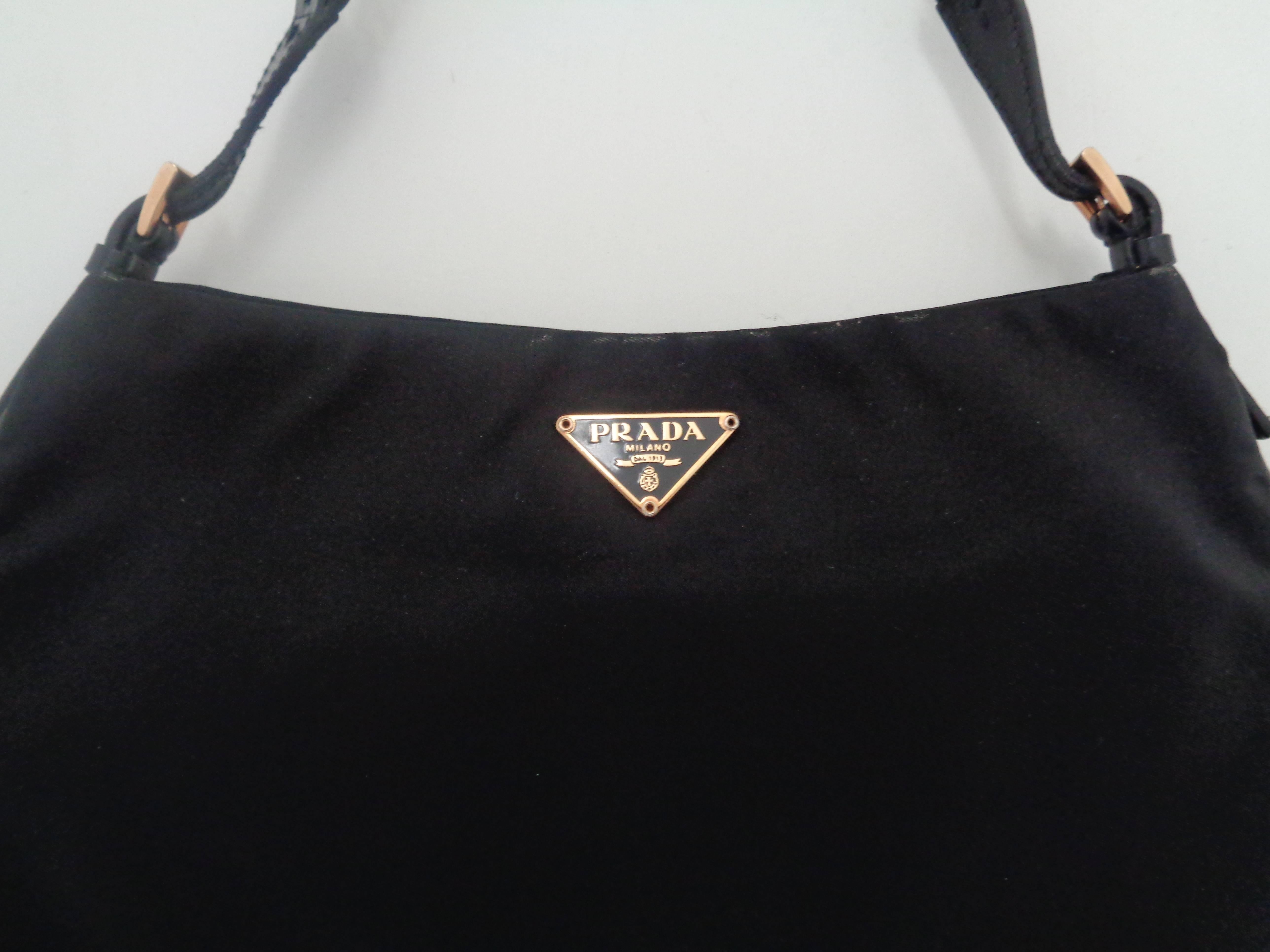 Prada Black Canvas Gold Tone Chain Shoulder Bag
totally made in italy