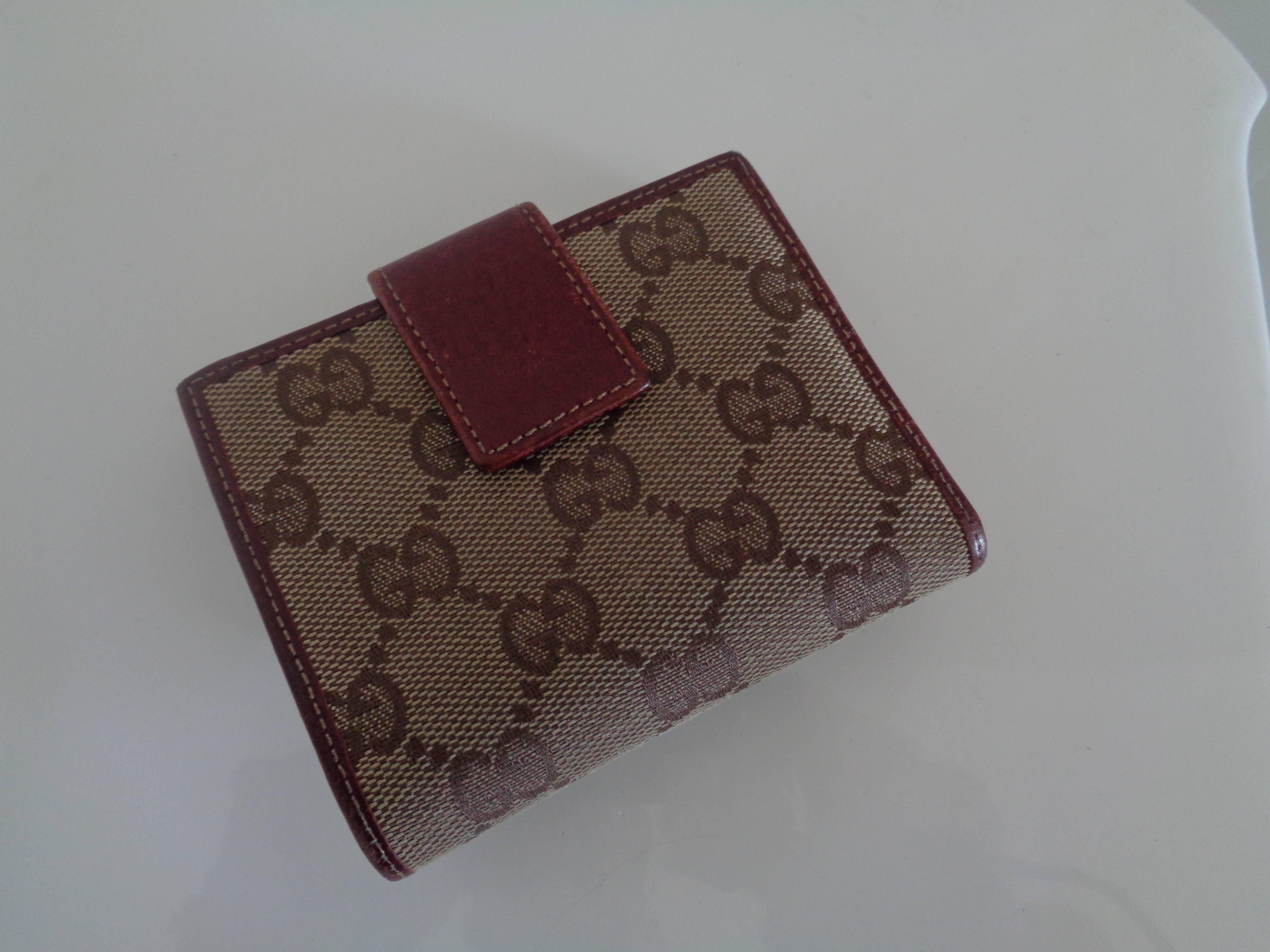 Gucci monogram Canvas Bordeaux Leather Wallet
Totally made in italy