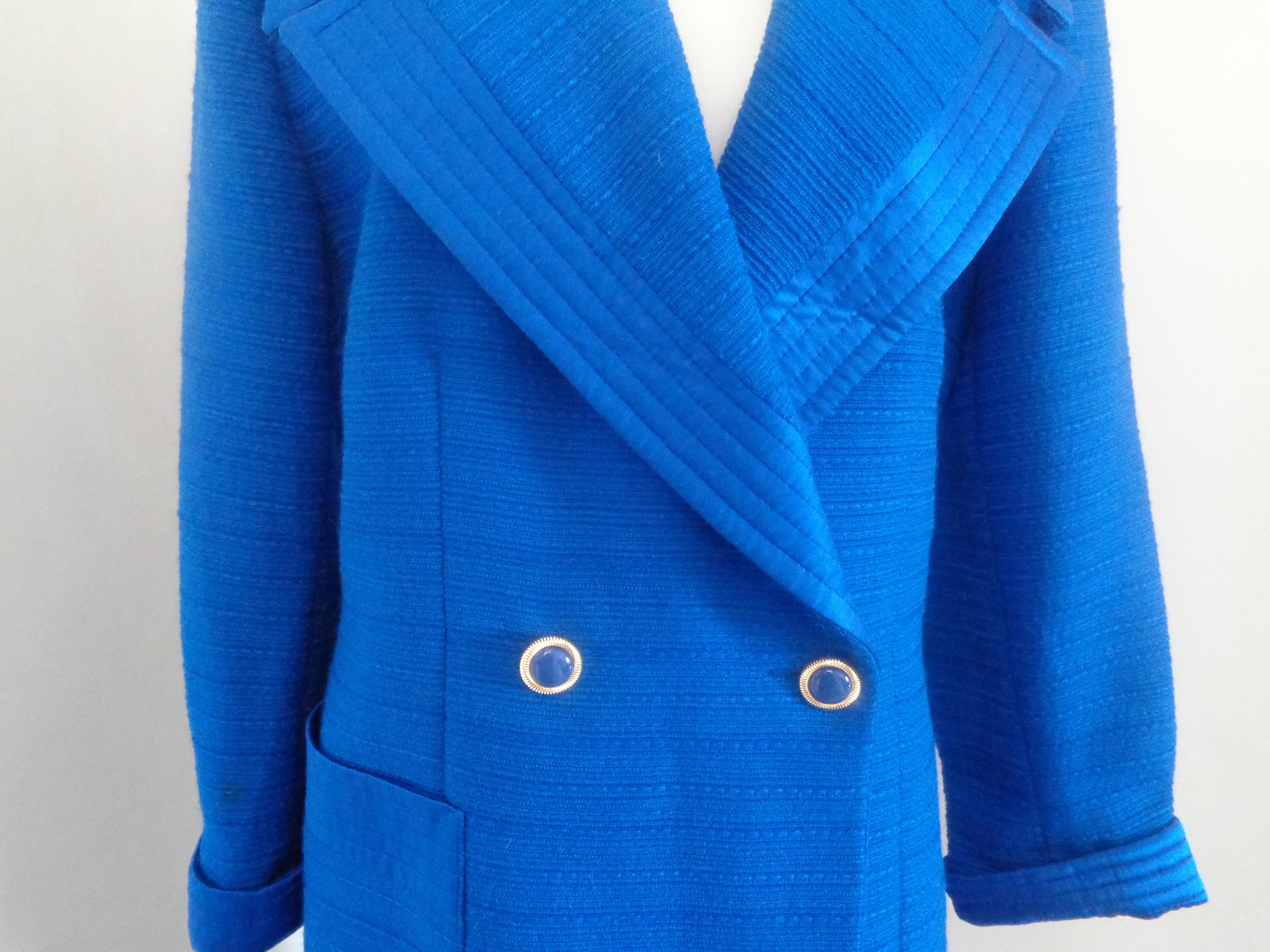 Valentino Blu Wool Skirt suit

Totally made in italy in italian size range 46