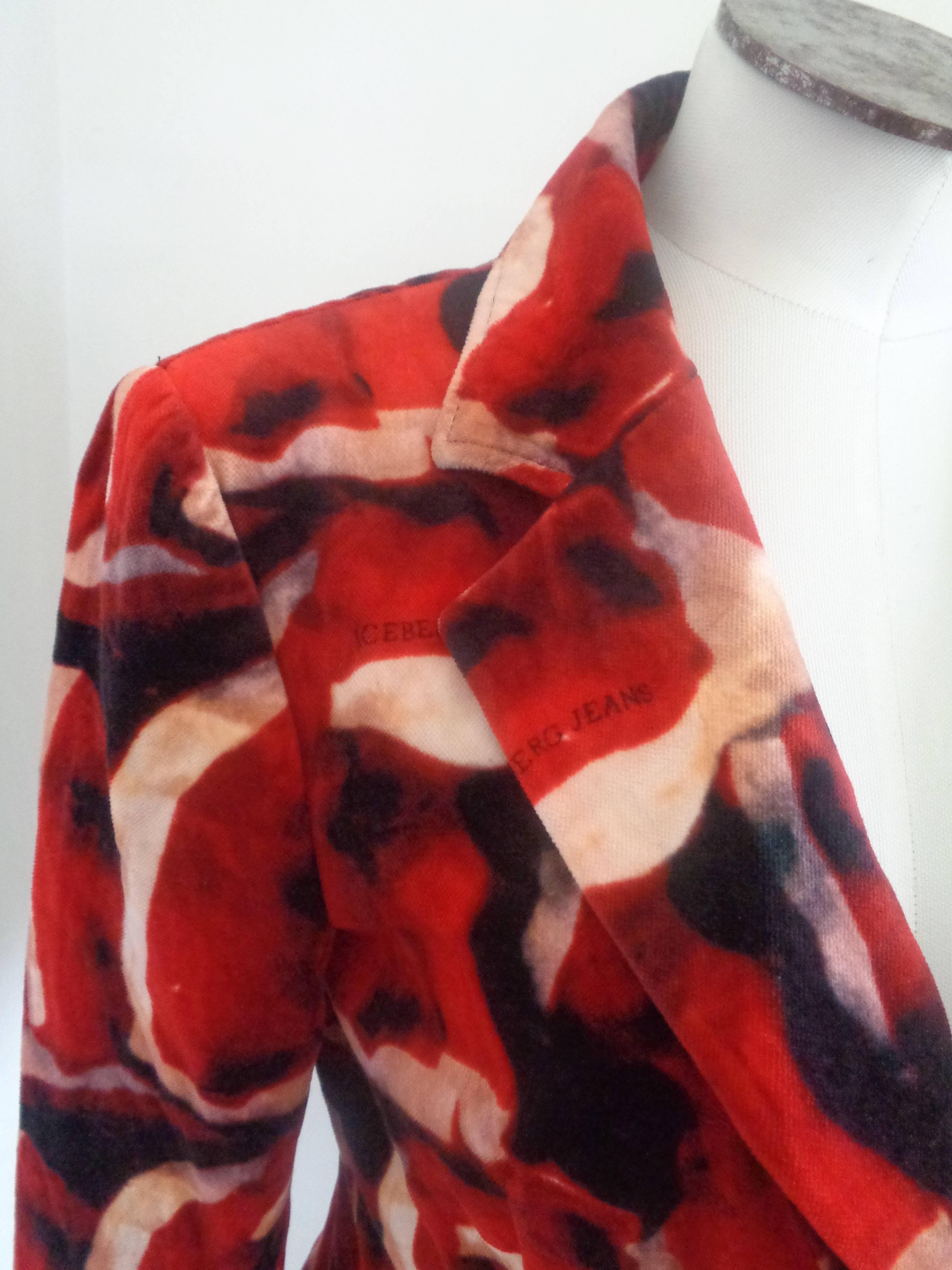 Iceberg Red multicolour Velvet Cotton Jacket

totally made in italy in size 42