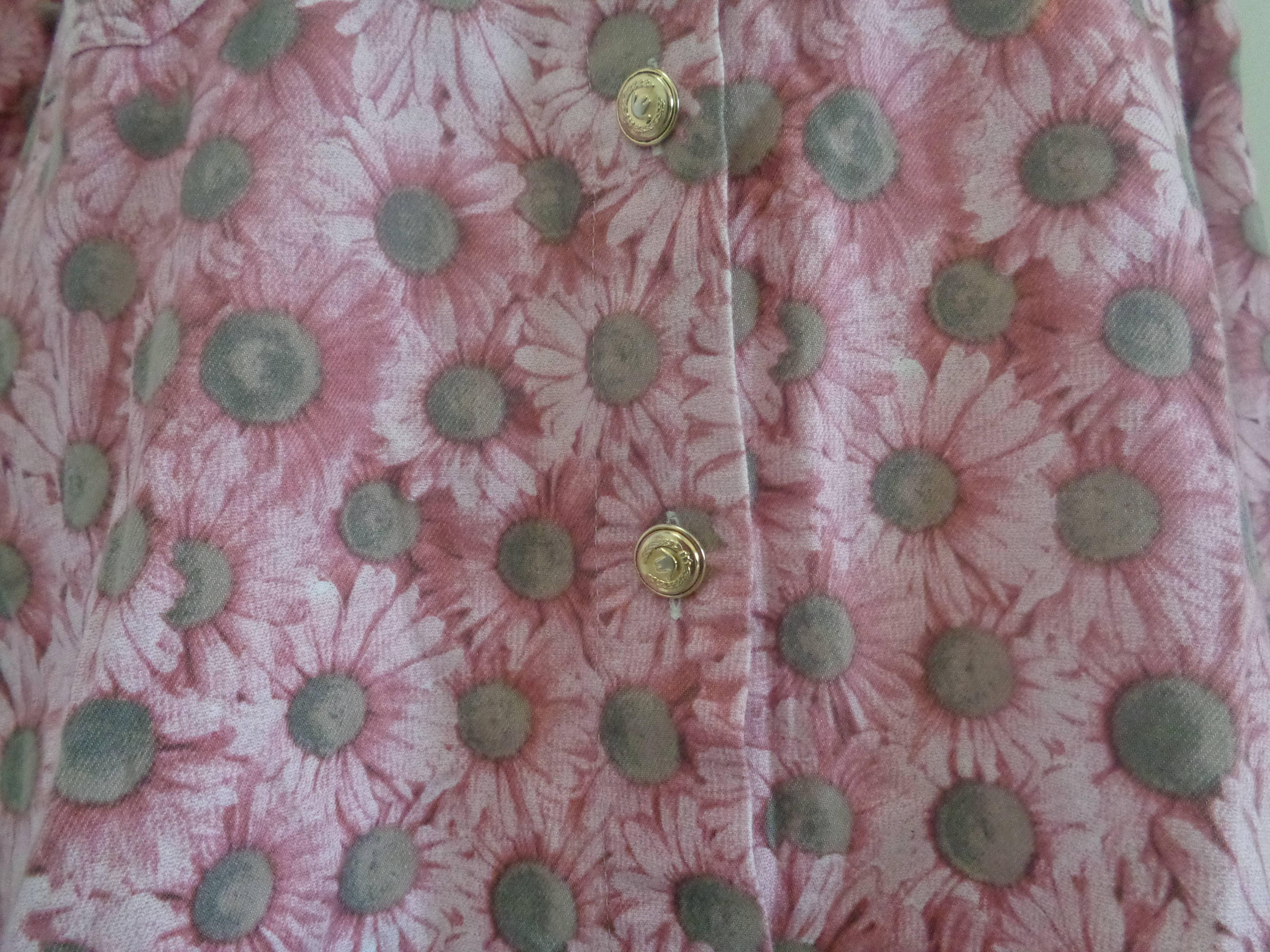 Moschino Pink Flower Cotton Shirt
Totally made in italy in size S 