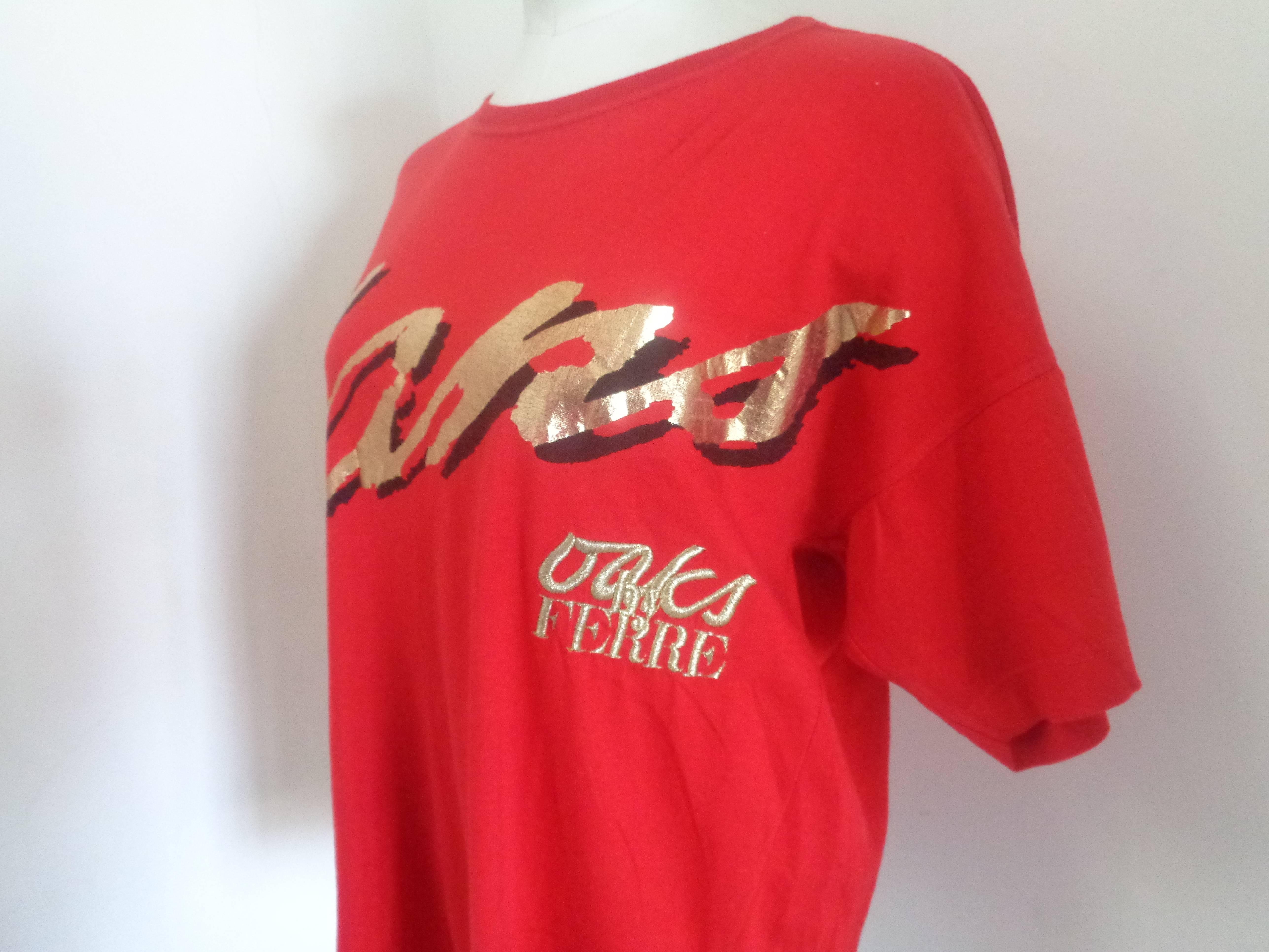 Gianfranco Ferre Oaks Red Cotton Shirt

gold tone print on the front
Totally made in italy in size M 