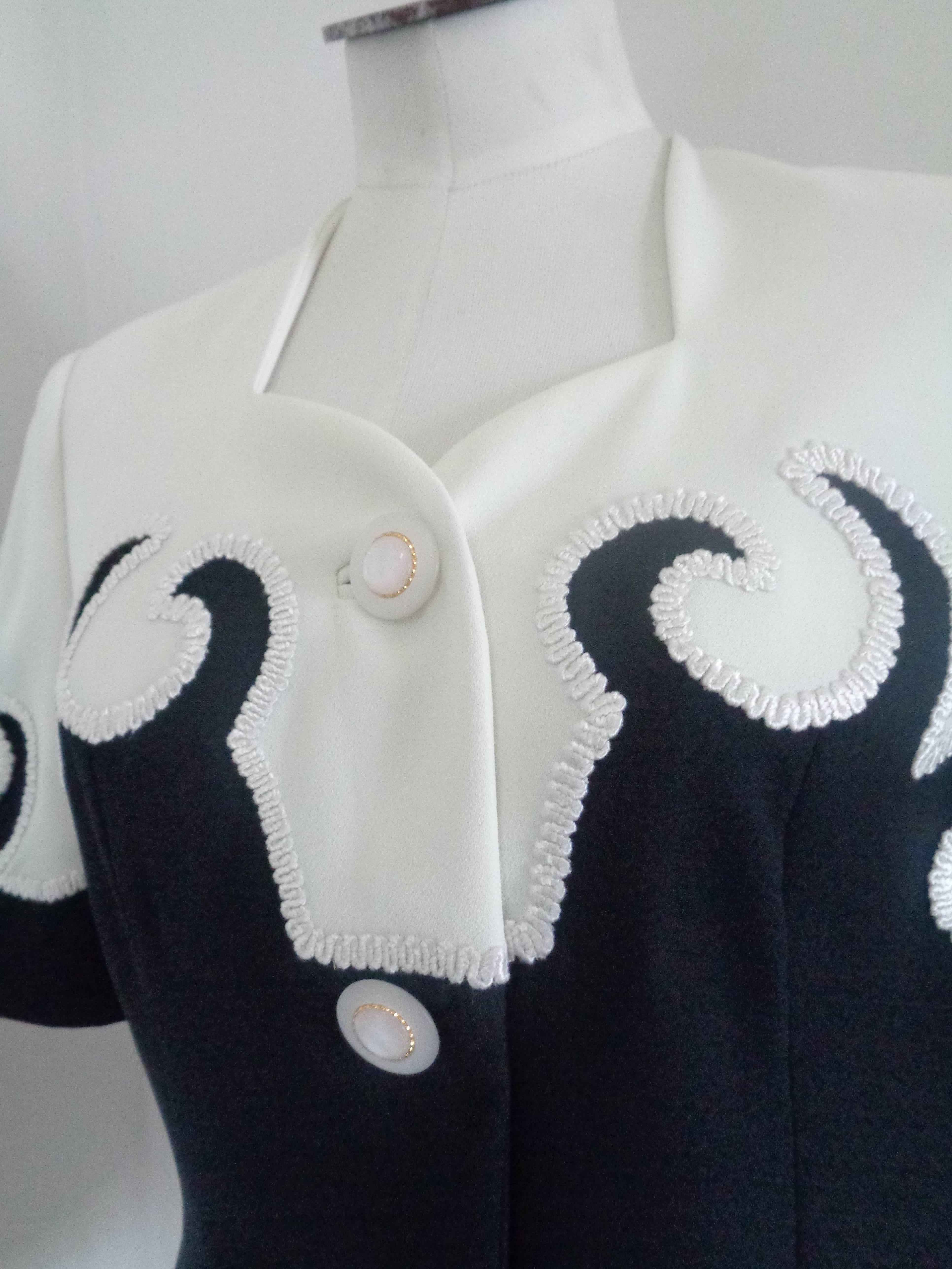 Nothà White and Black Jacket
Totally made in italy in size 46
