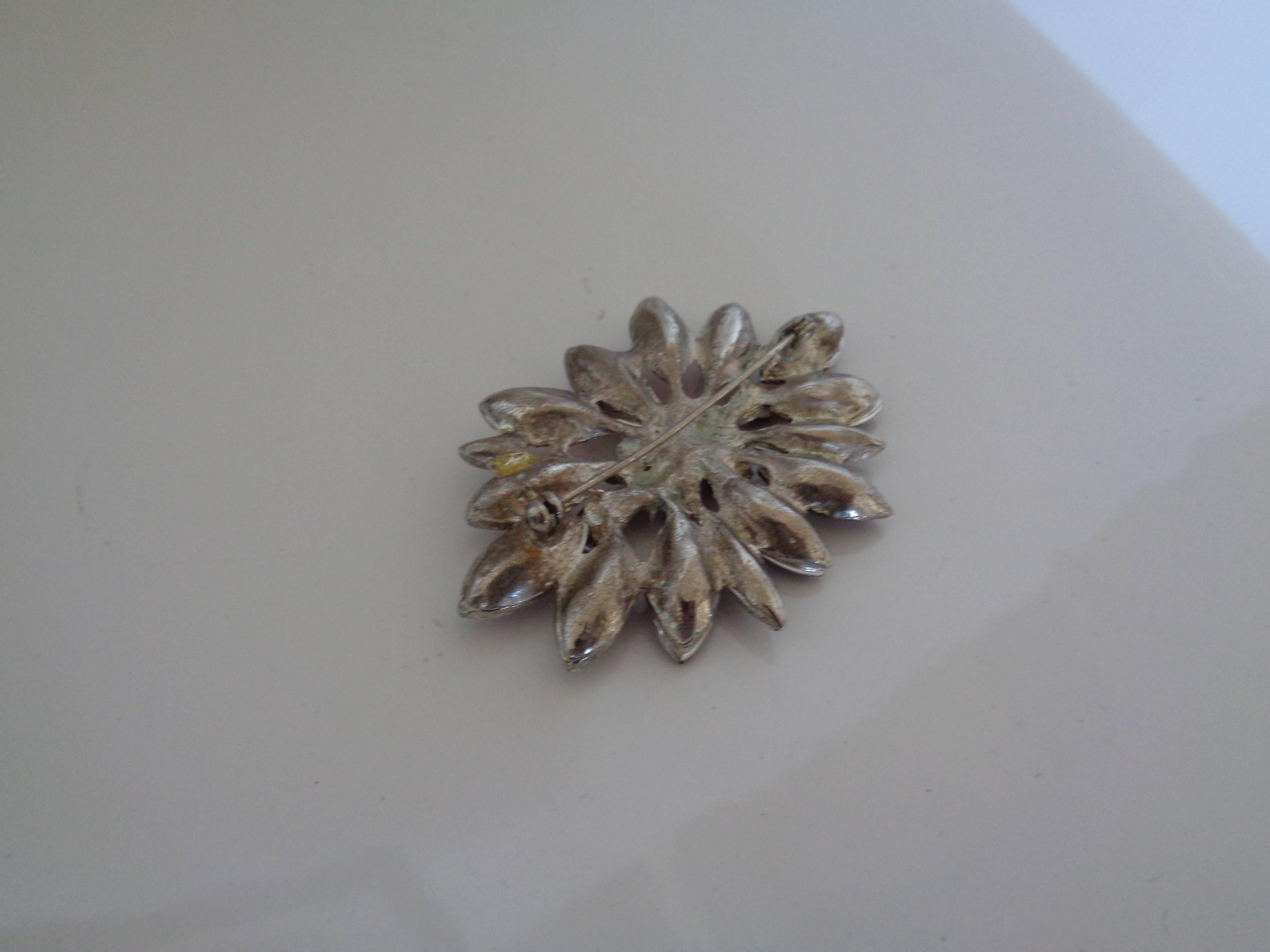 Vintage brown swarovsky flower Brooch  In Excellent Condition In Capri, IT