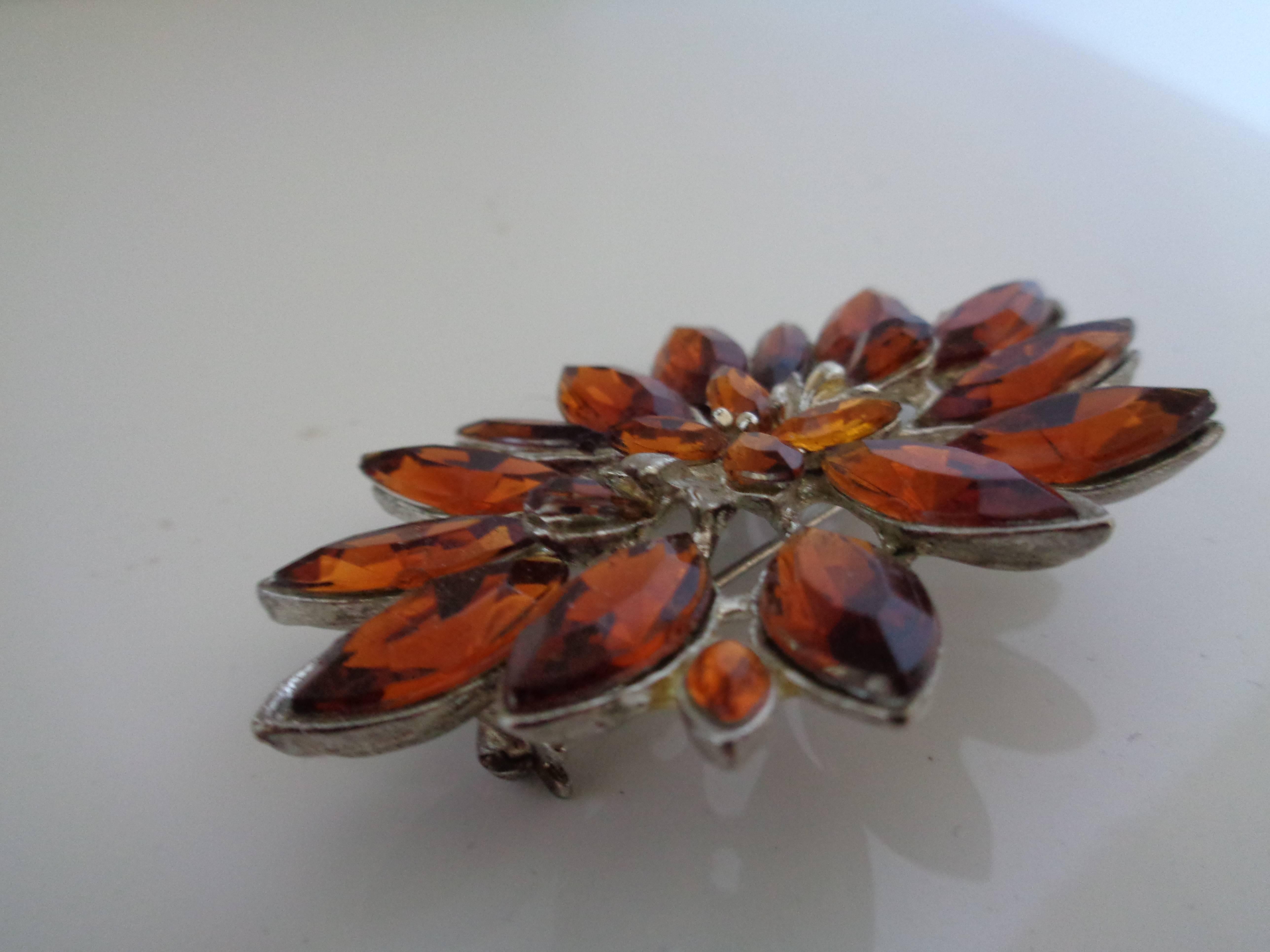 Women's or Men's Vintage brown swarovsky flower Brooch 