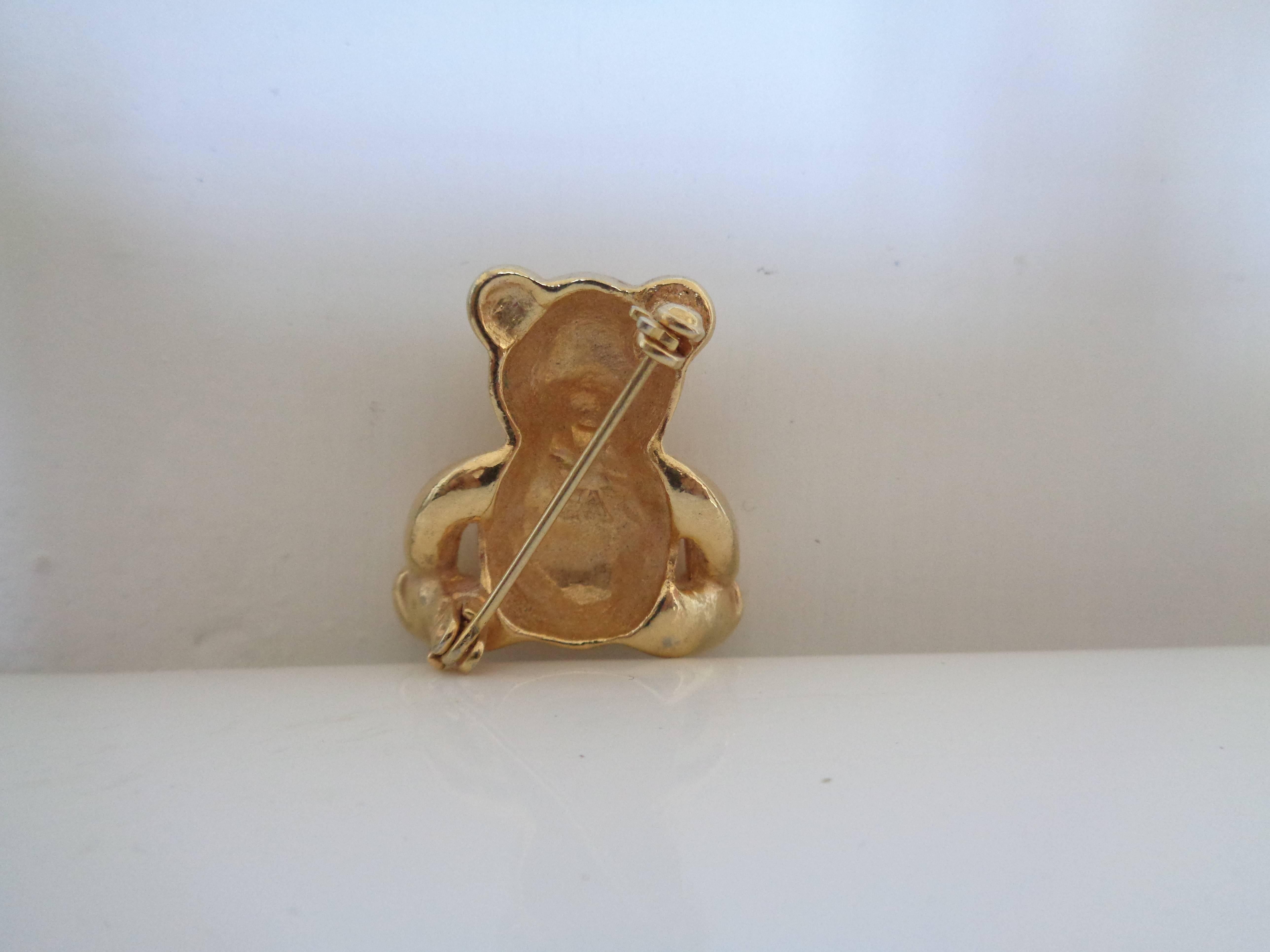 Vintage gold tone bear Brooch pin In Excellent Condition In Capri, IT