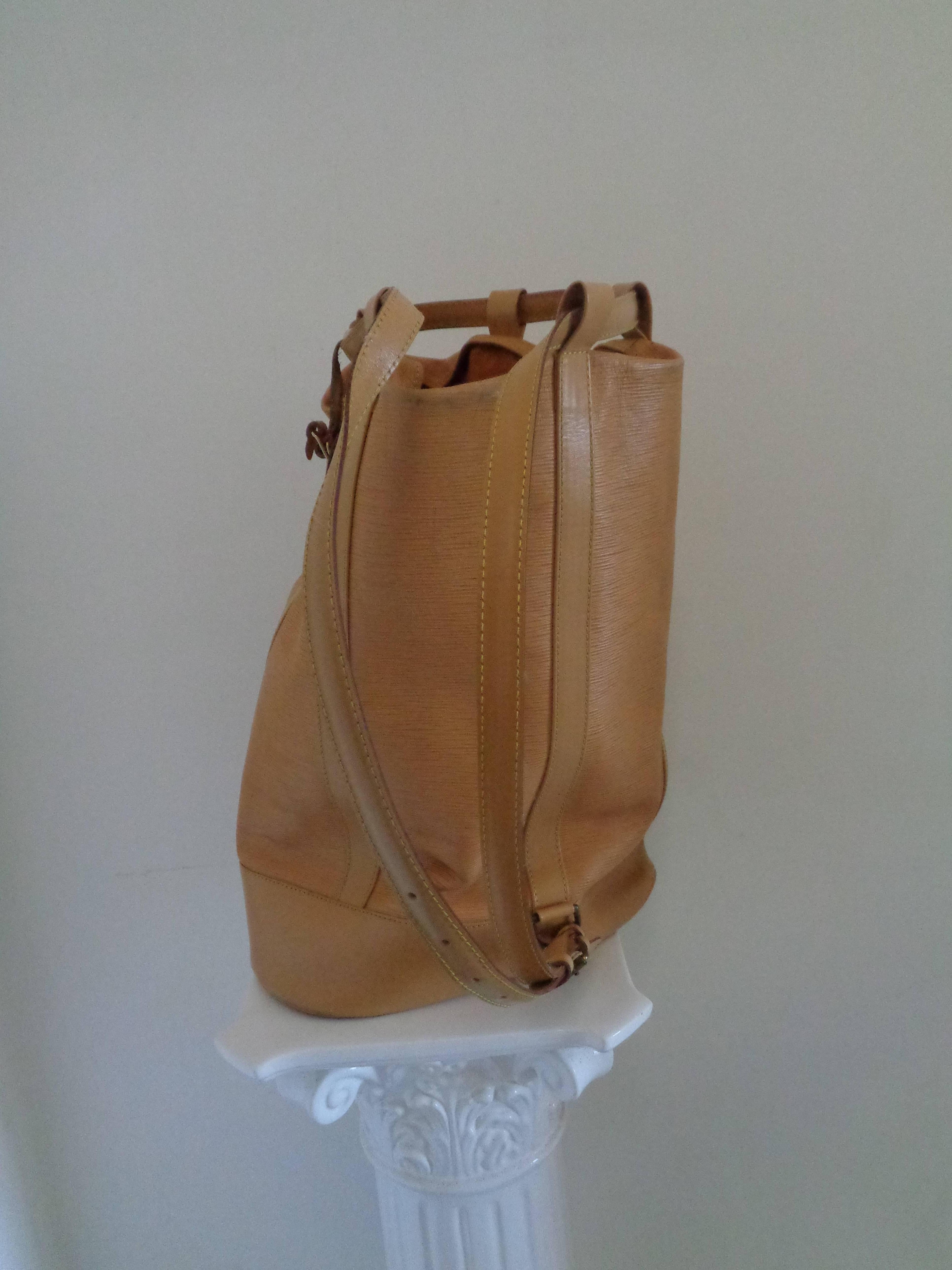 Louis Vuitton Epi Beije Leather Backpack Satchel In Good Condition In Capri, IT