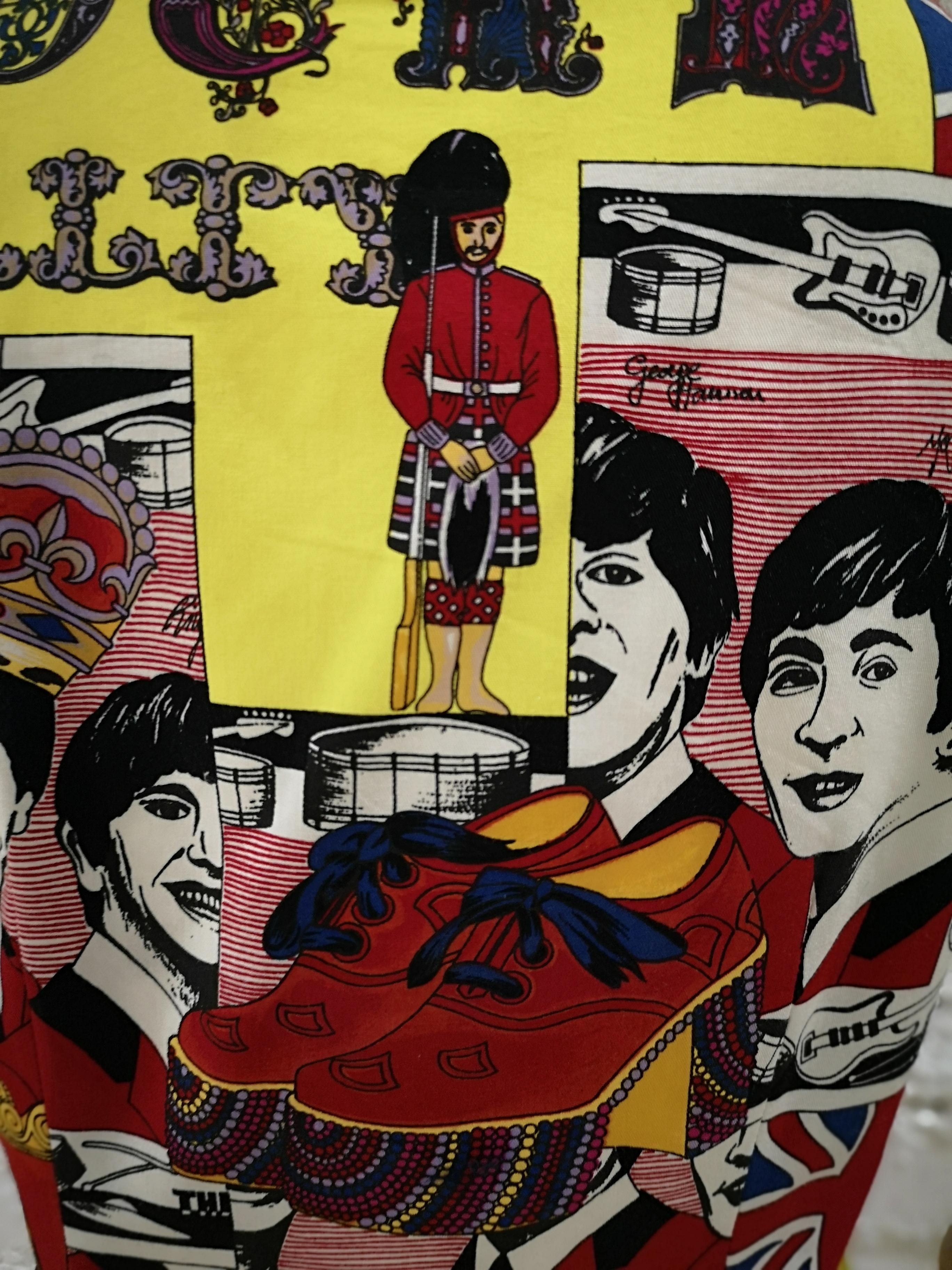 Gilet The Beatles anni '90 di Versace In condizioni ottime in vendita a Capri, IT