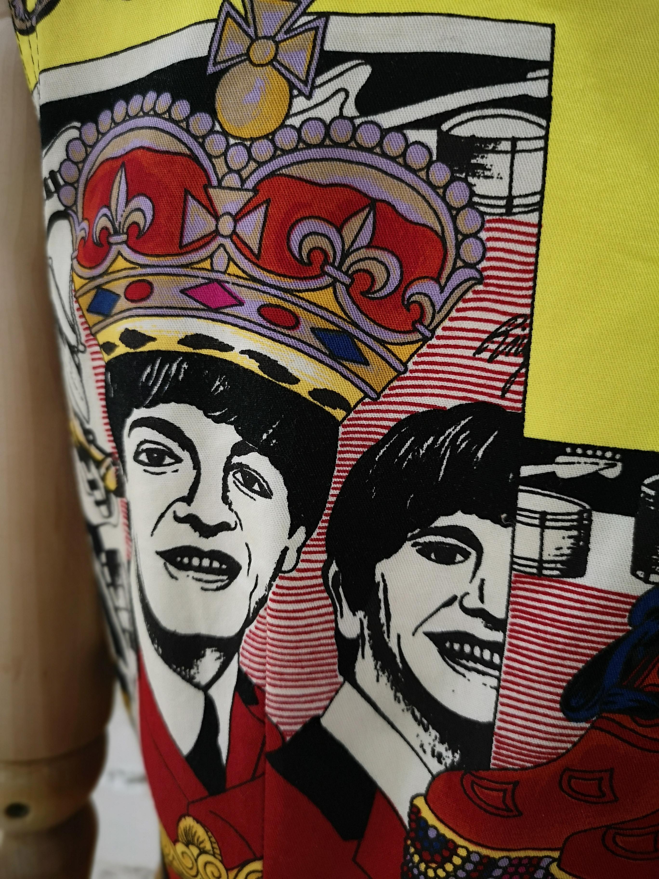 Gilet The Beatles anni '90 di Versace in vendita 1