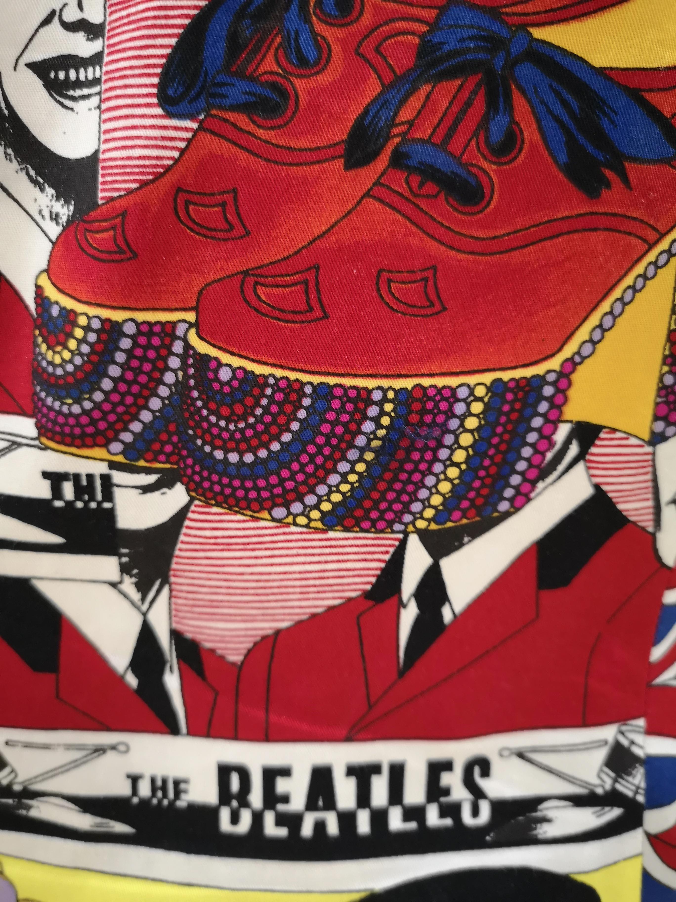Gilet The Beatles anni '90 di Versace in vendita 2