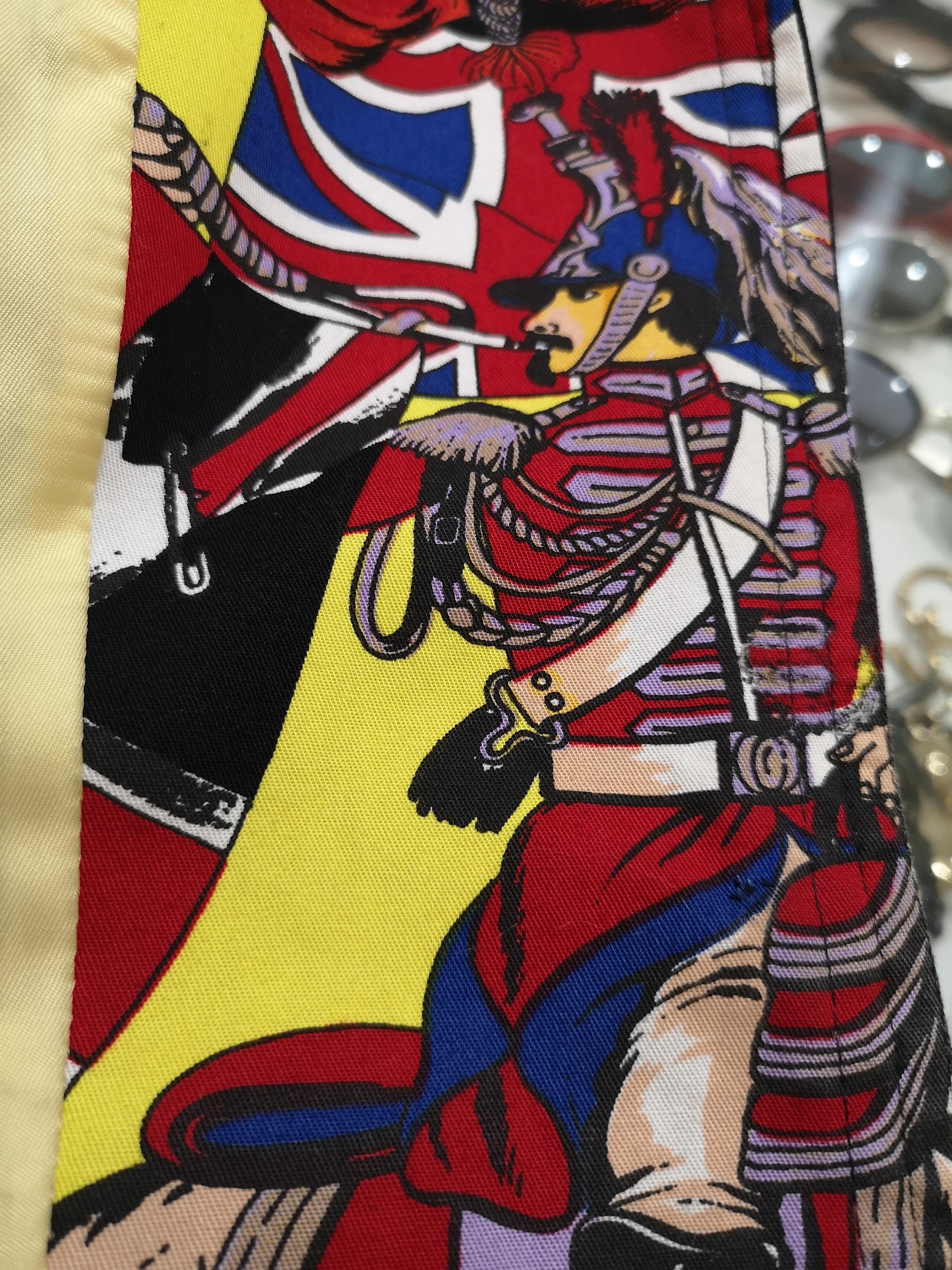 Gilet The Beatles anni '90 di Versace in vendita 9