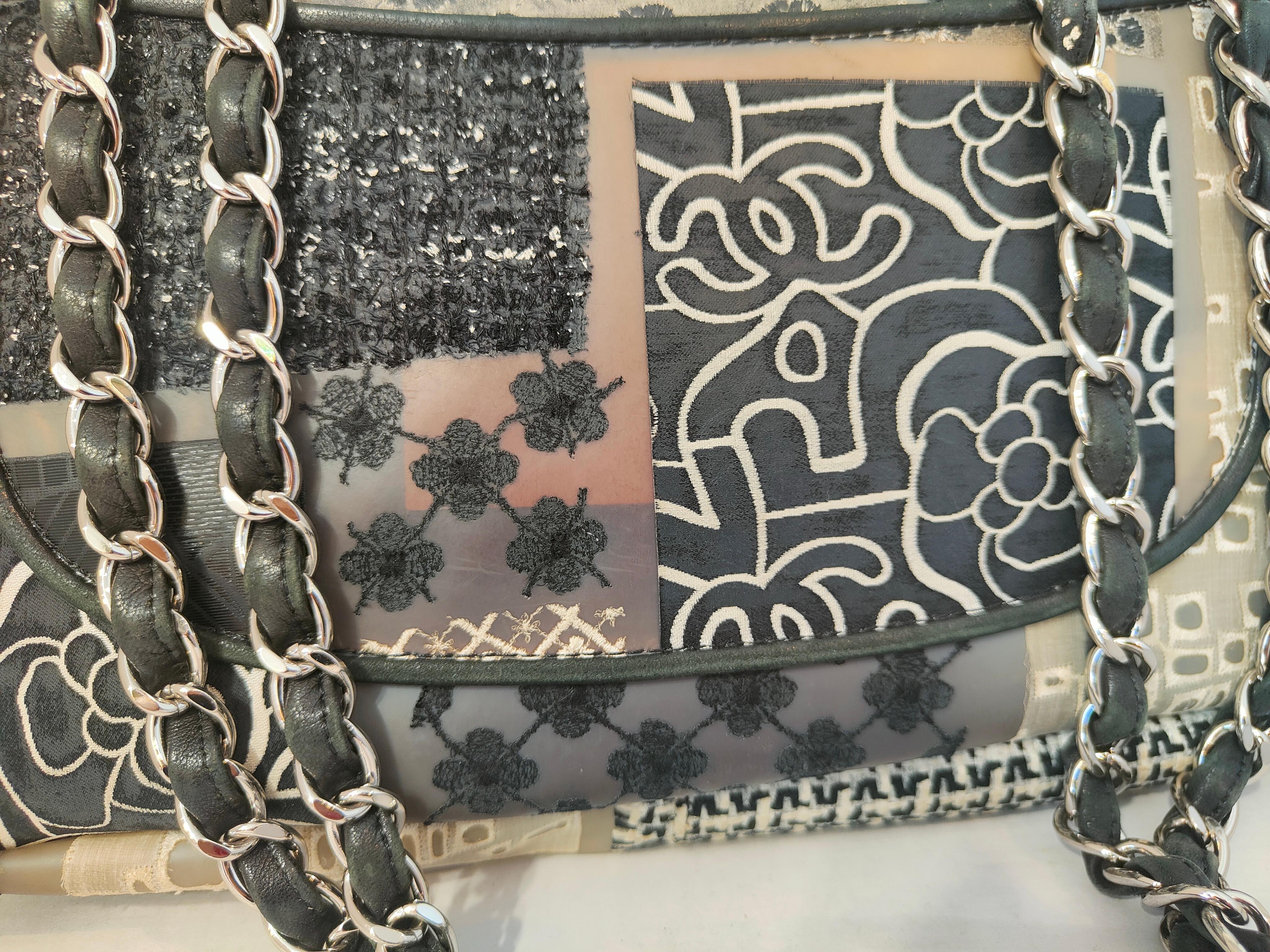 Chanel Jumbo PVC et tweed patchword à simple rabat en vente 3