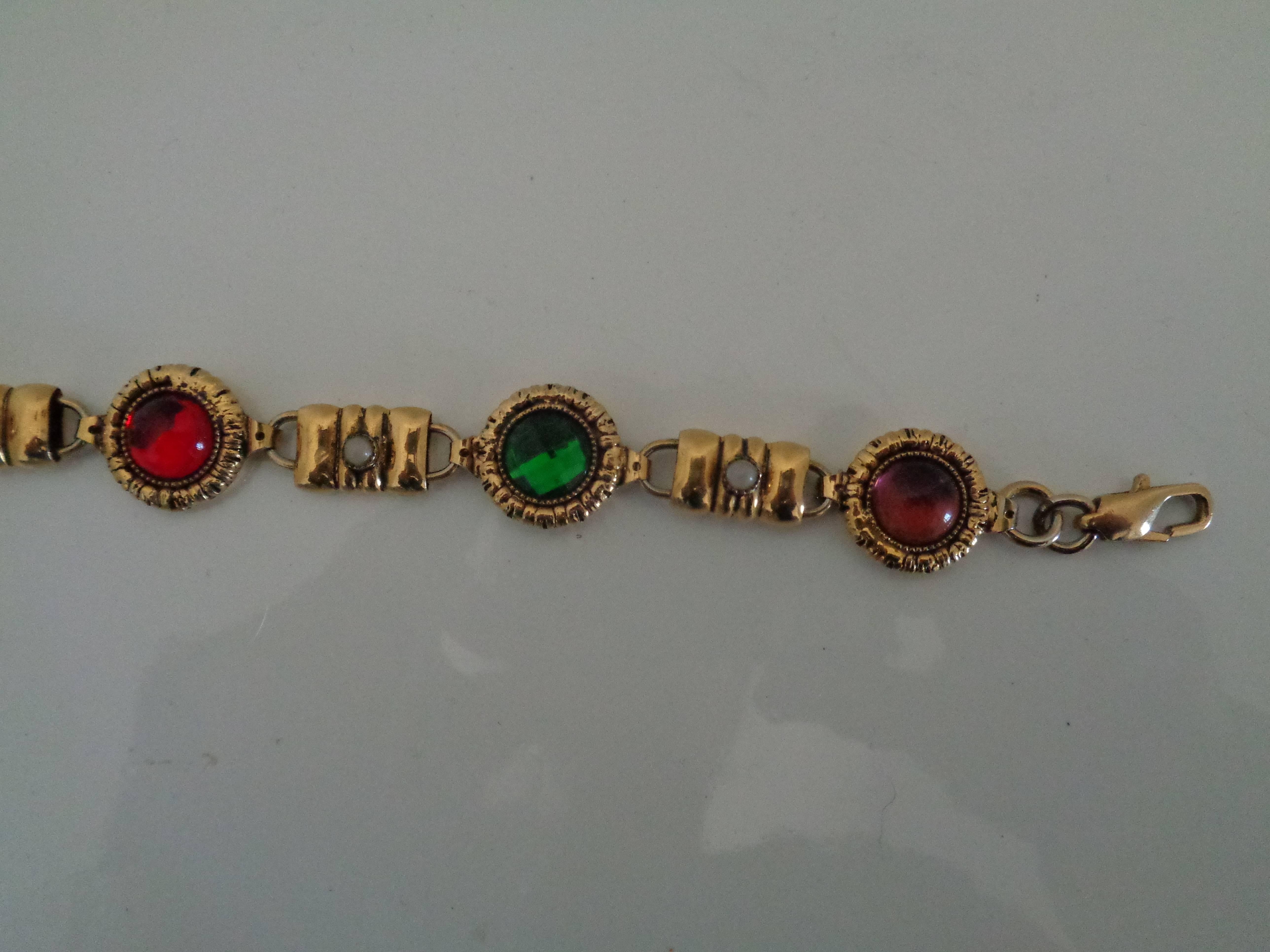 Gold Tone multicoloured Stones Bracelet In Excellent Condition In Capri, IT