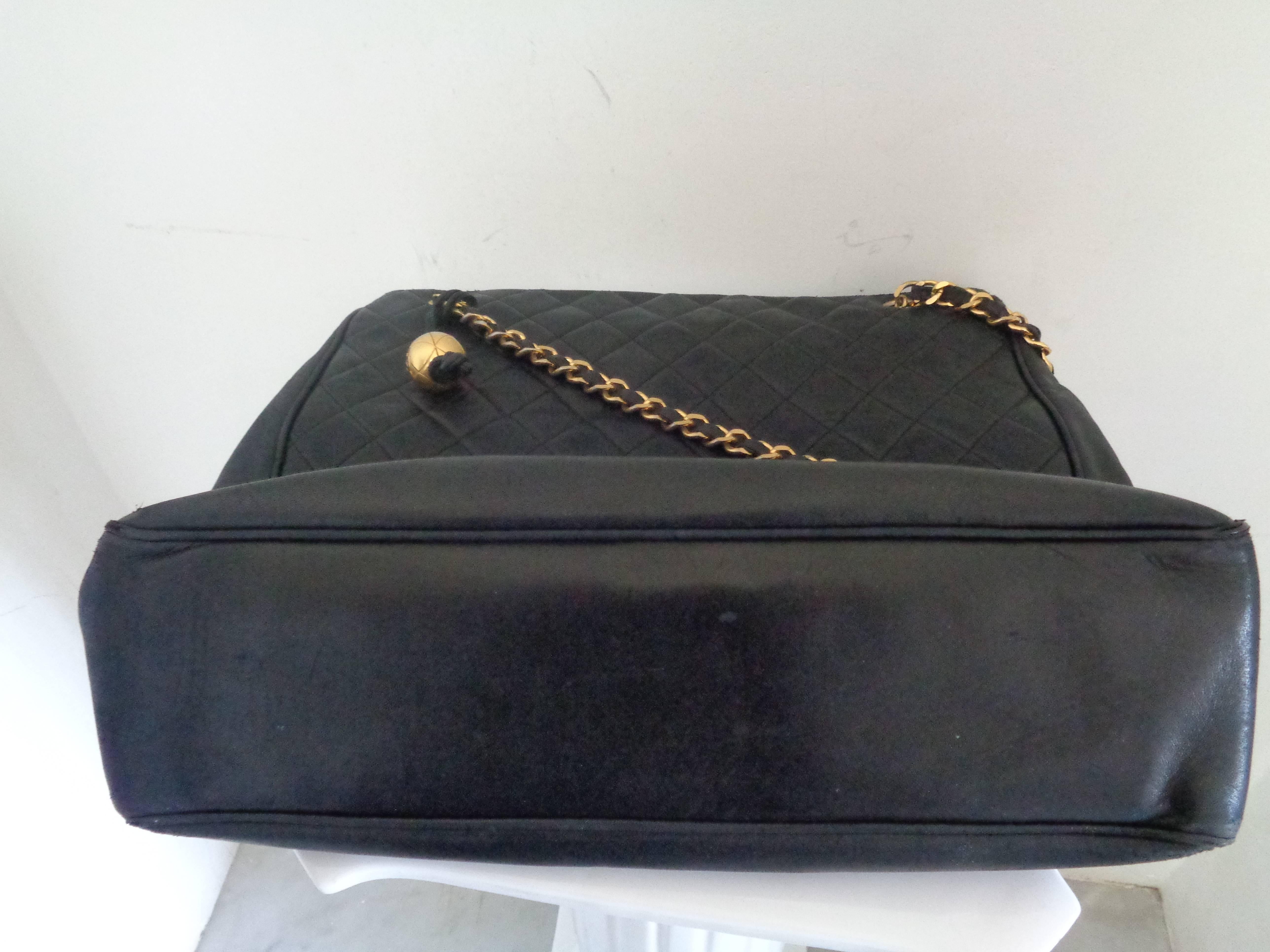 1980s Chanel black leather Shoulder Bag In Fair Condition In Capri, IT