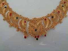 1980s Vintage gold Tone Parure Necklace and Bracelet