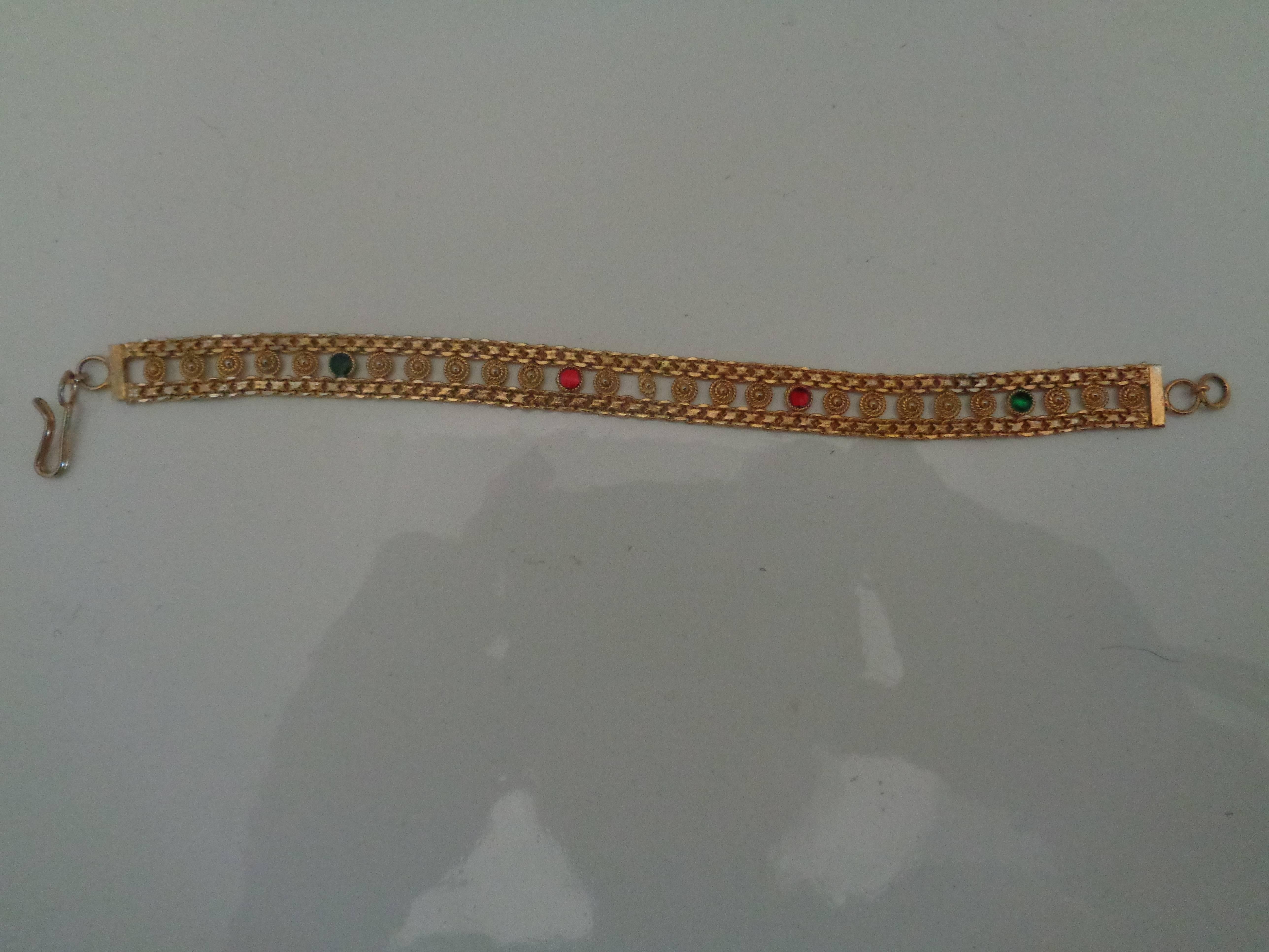 Women's or Men's 1980s Vintage gold Tone Parure Necklace and Bracelet For Sale