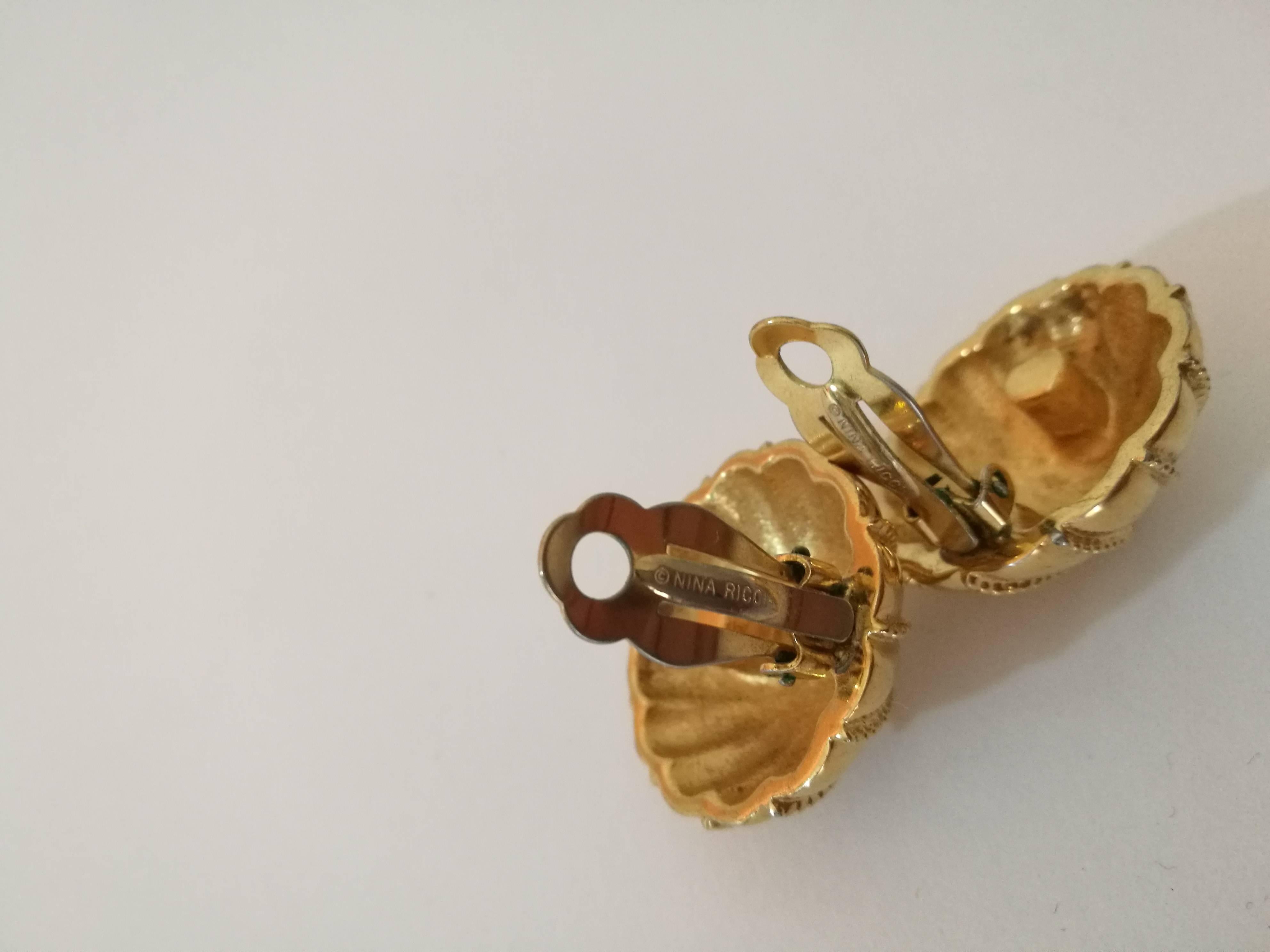 Women's Nina Ricci gold Tone Clip-on earrings