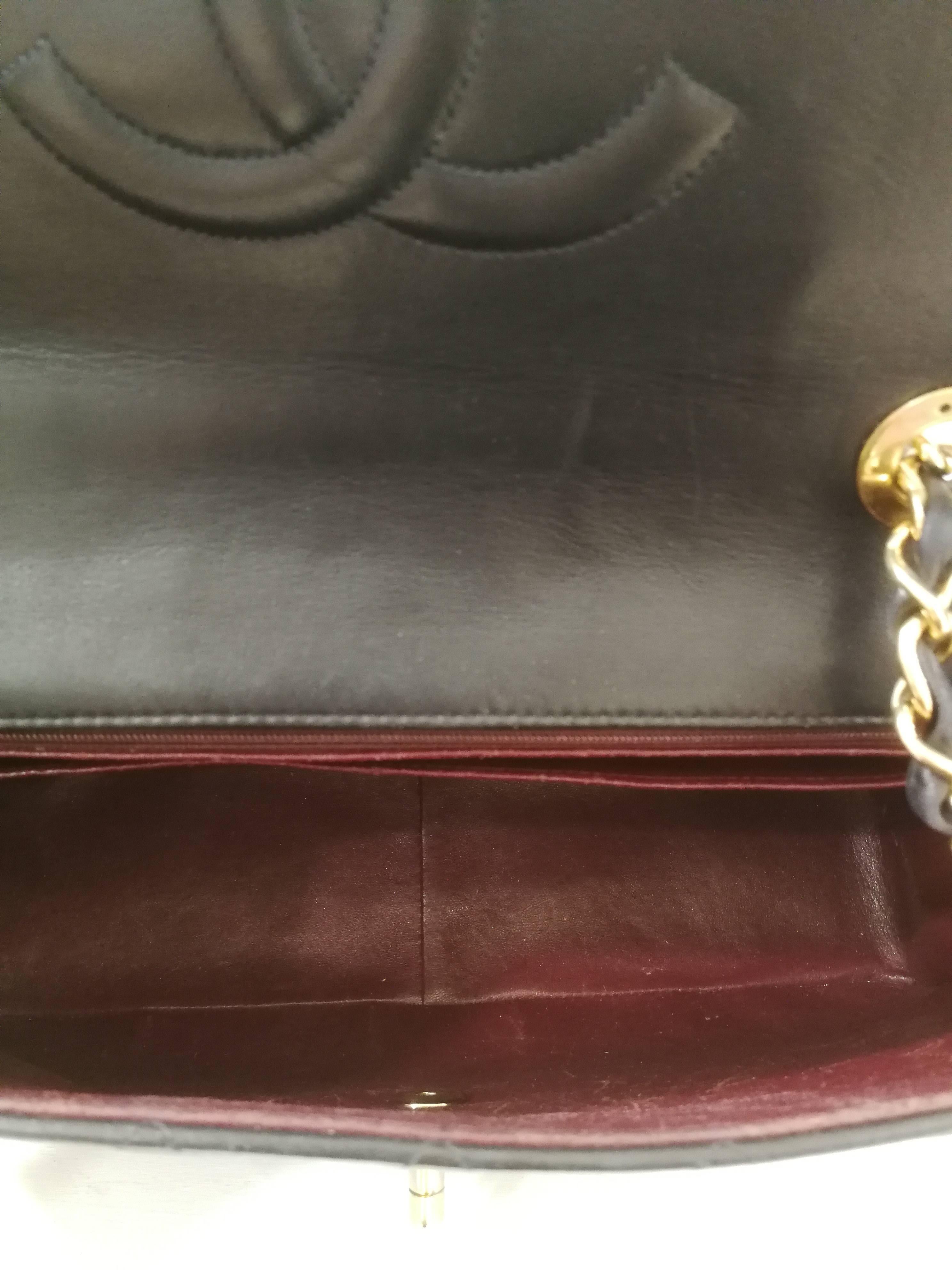Chanel Black leather gold hardware maxi jumbo shoulder bag 3